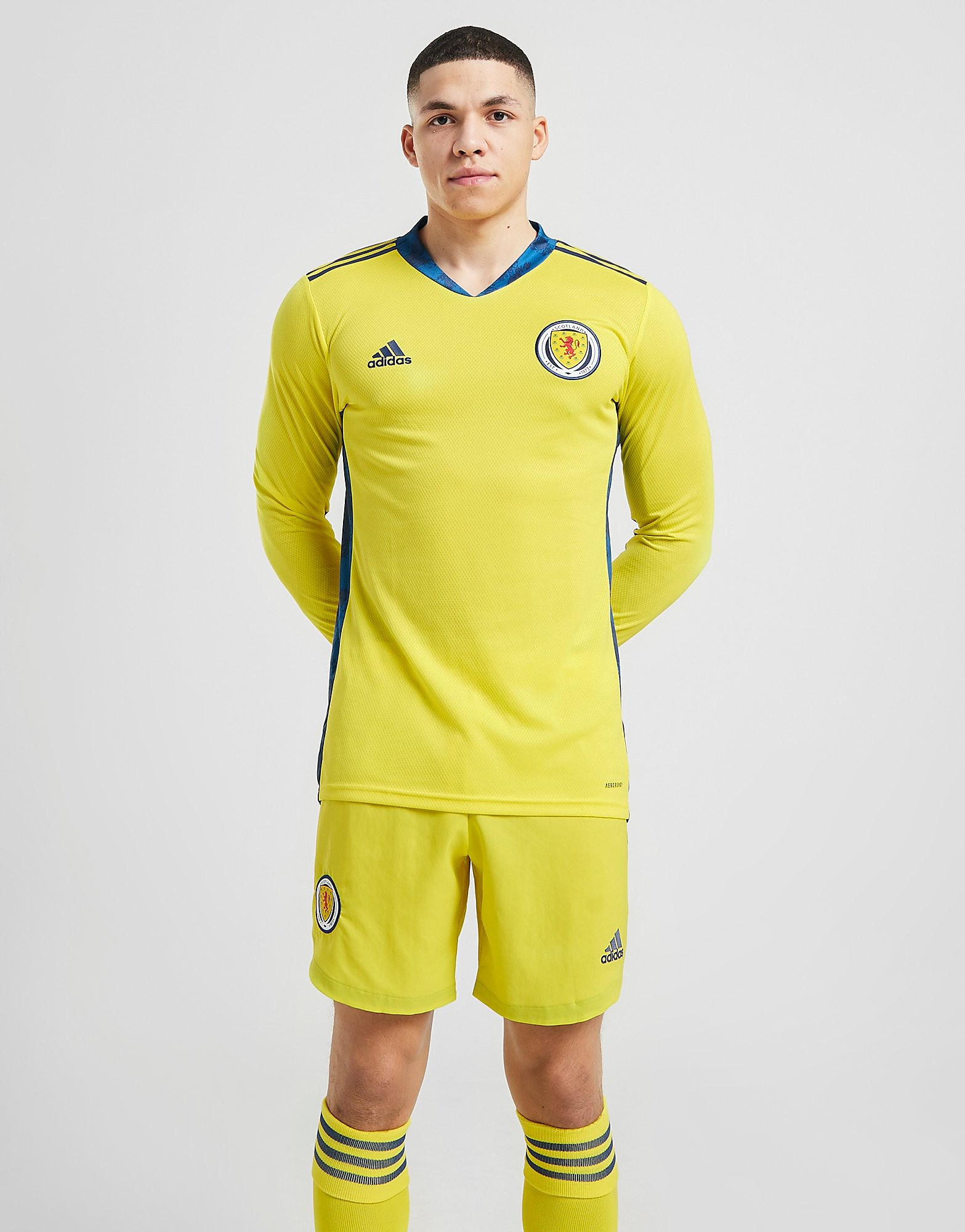 

adidas Scotland 2020 Home Goalkeeper Shorts - Shock Yellow / Team Navy/Blue - Mens, Shock Yellow / Team Navy/Blue