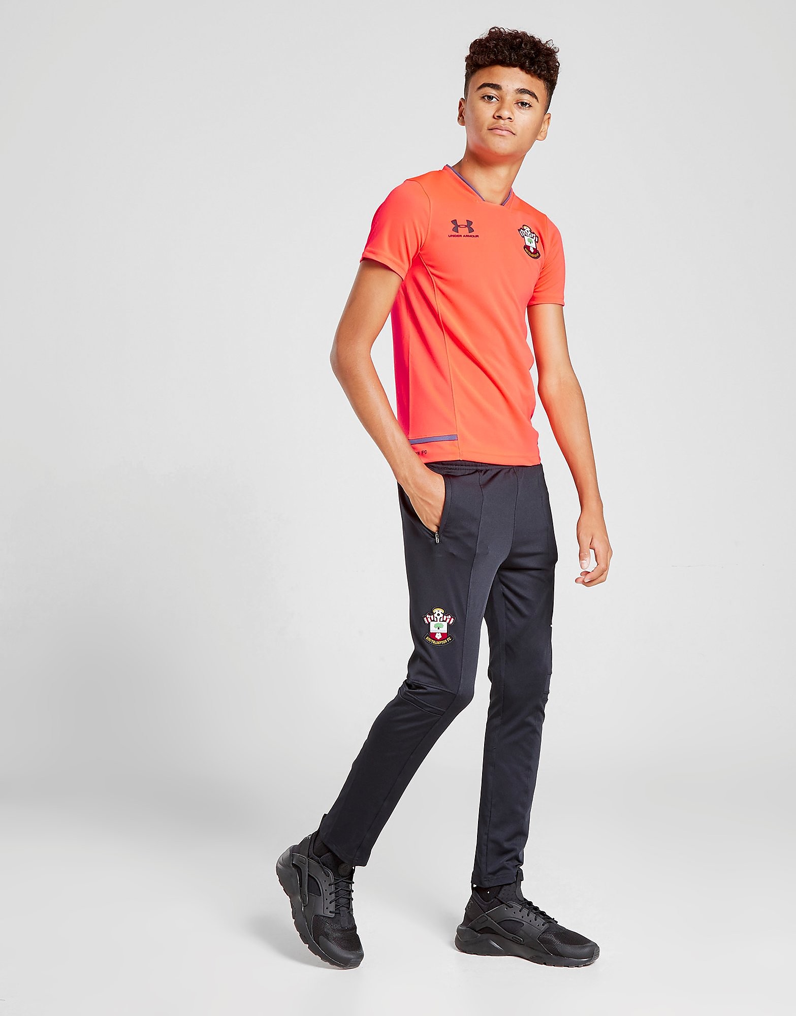 

Under Armour Southampton FC Training Track Pants Junior - Black - Kids, Black