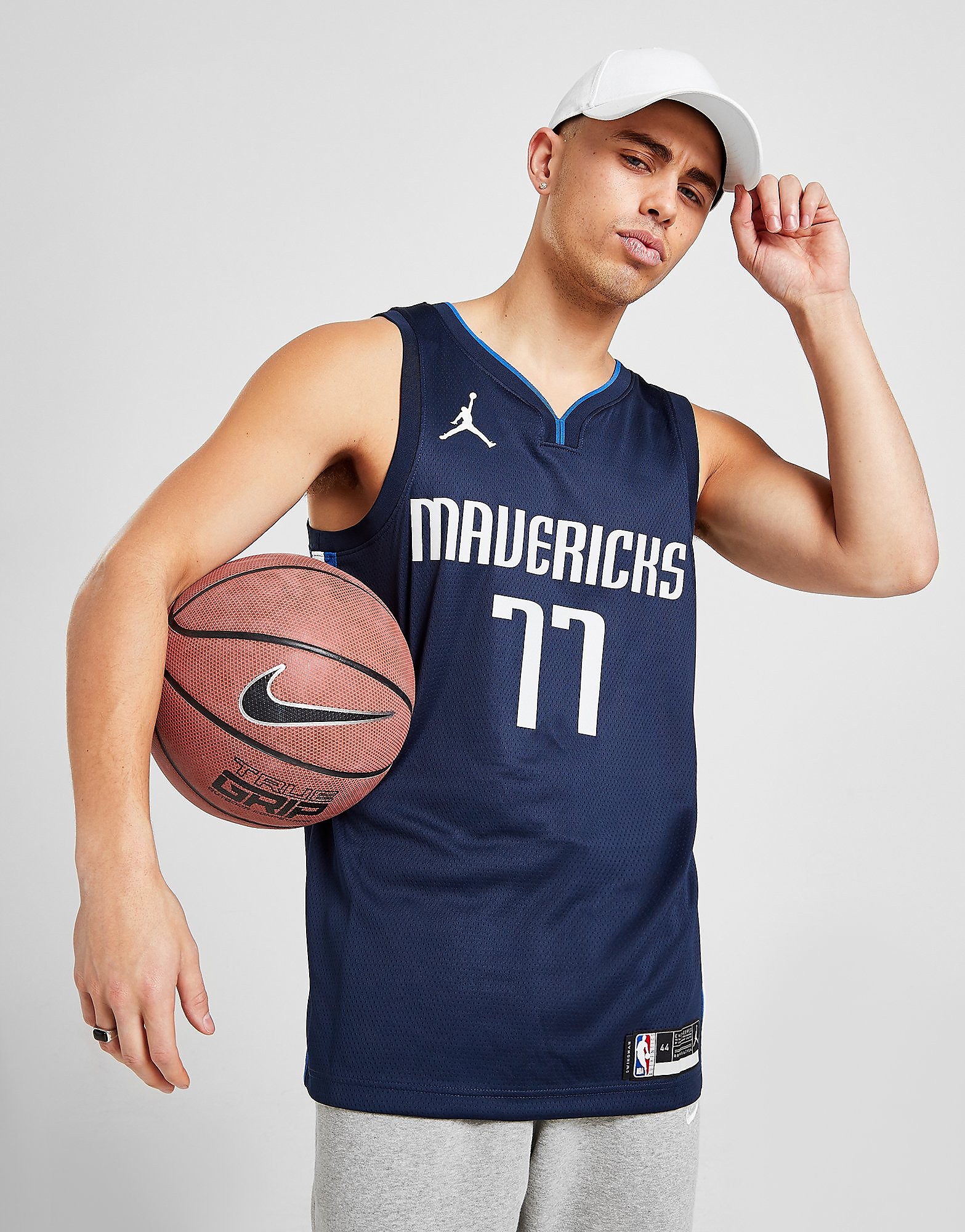 

Jordan NBA Dallas Mavericks Doncic #77 Swingman Jersey - College Navy/Game Royal/White - Mens, College Navy/Game Royal/White