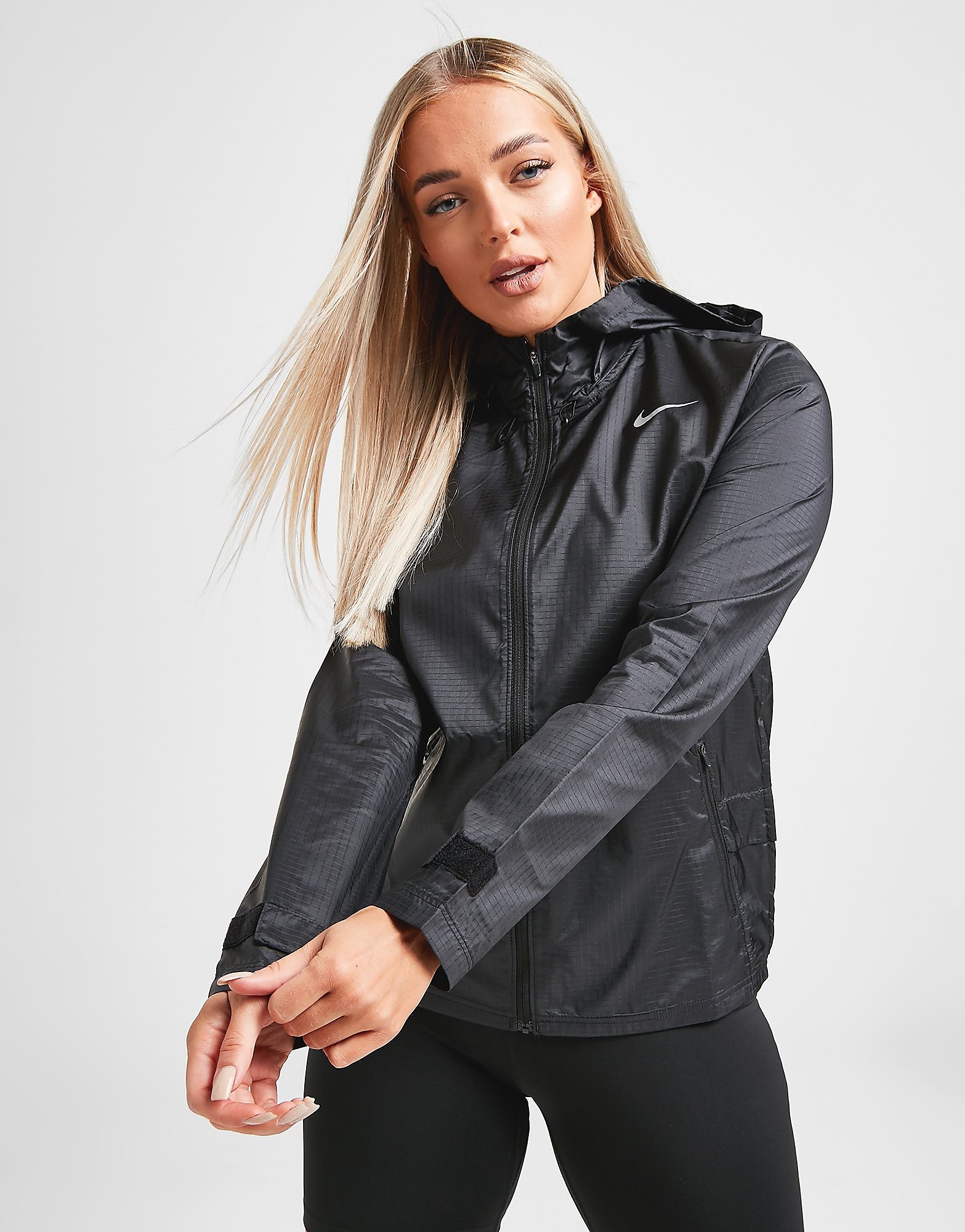 

Nike Run Essential Jacket - Black/Silver - Womens, Black/Silver