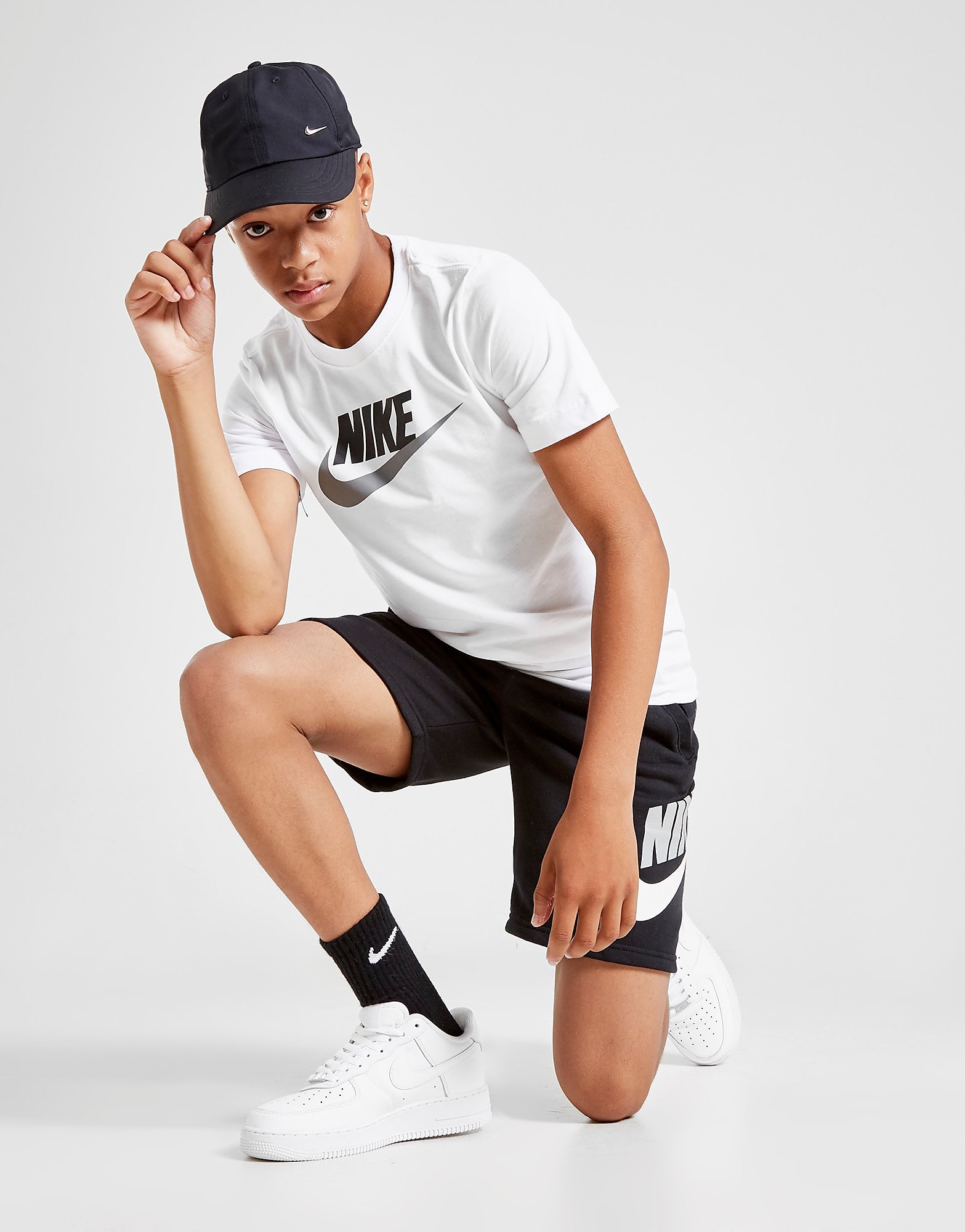 

Nike Futura Icon T-Shirt Junior - White/Black/Smoke Grey - Kids, White/Black/Smoke Grey