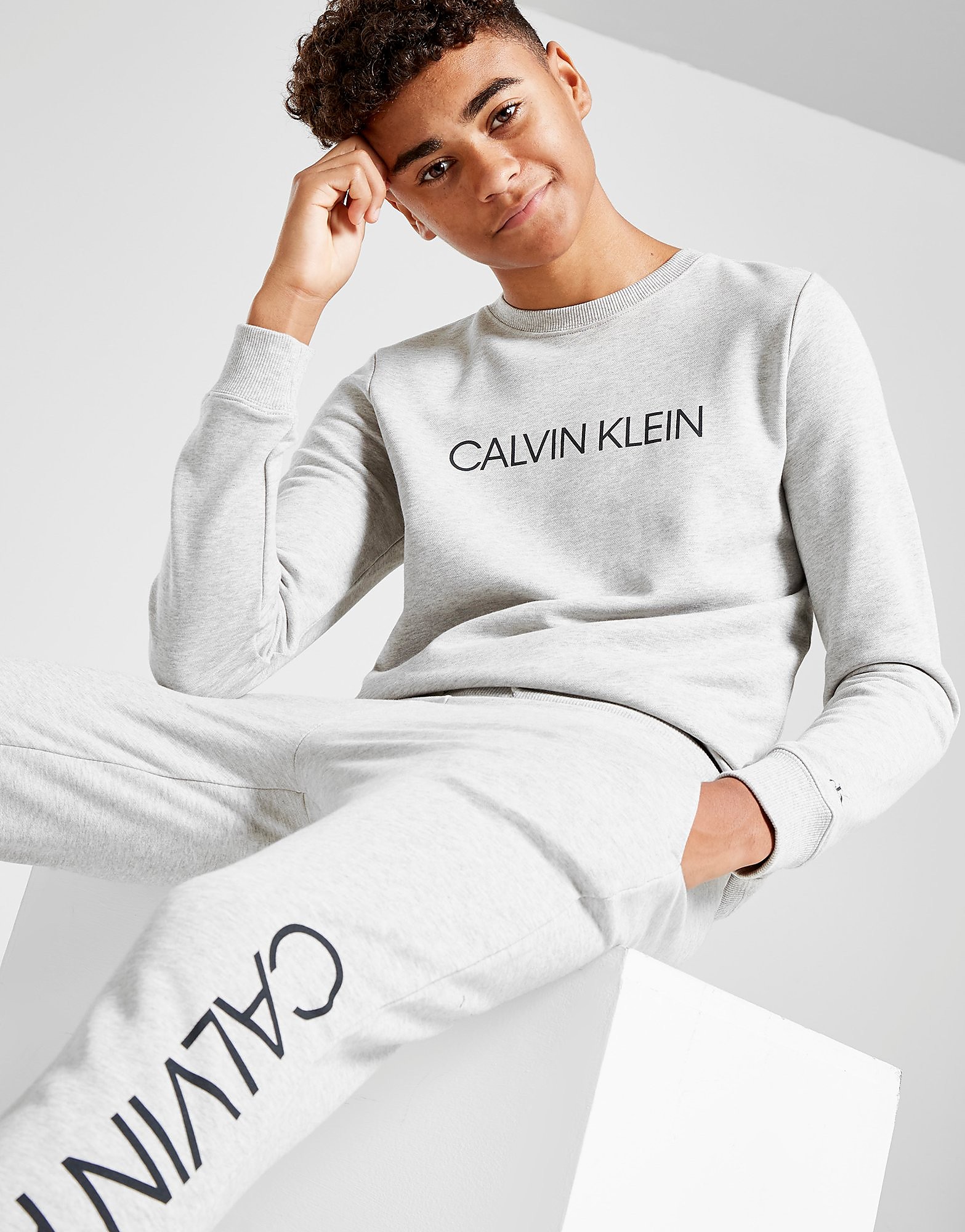 

Calvin Klein Institutional Logo Crew Sweatshirt Junior - Grey - Kids, Grey