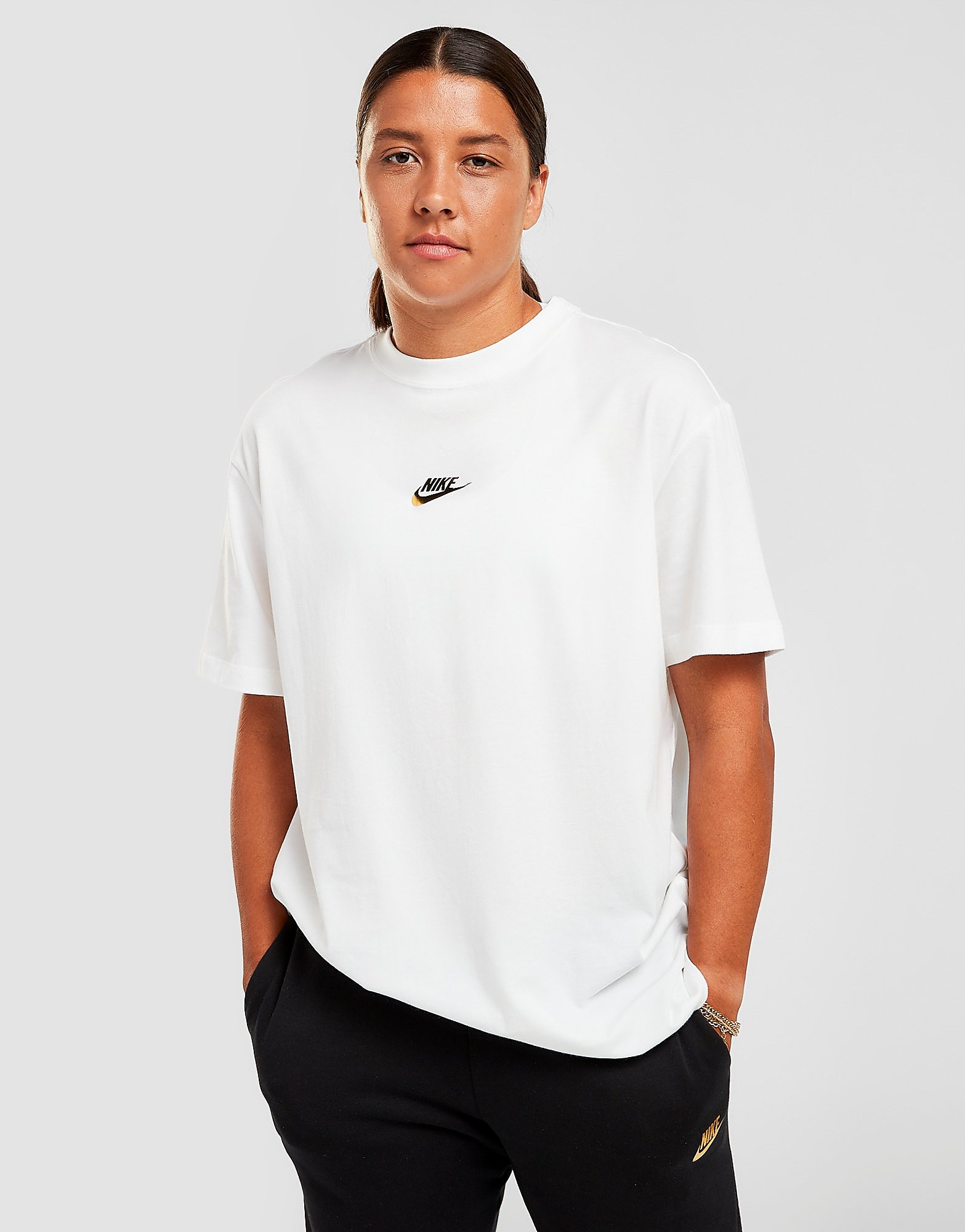 

Nike Metallic Futura Boyfriend T-Shirt - Only at JD - WHITE - Womens, WHITE