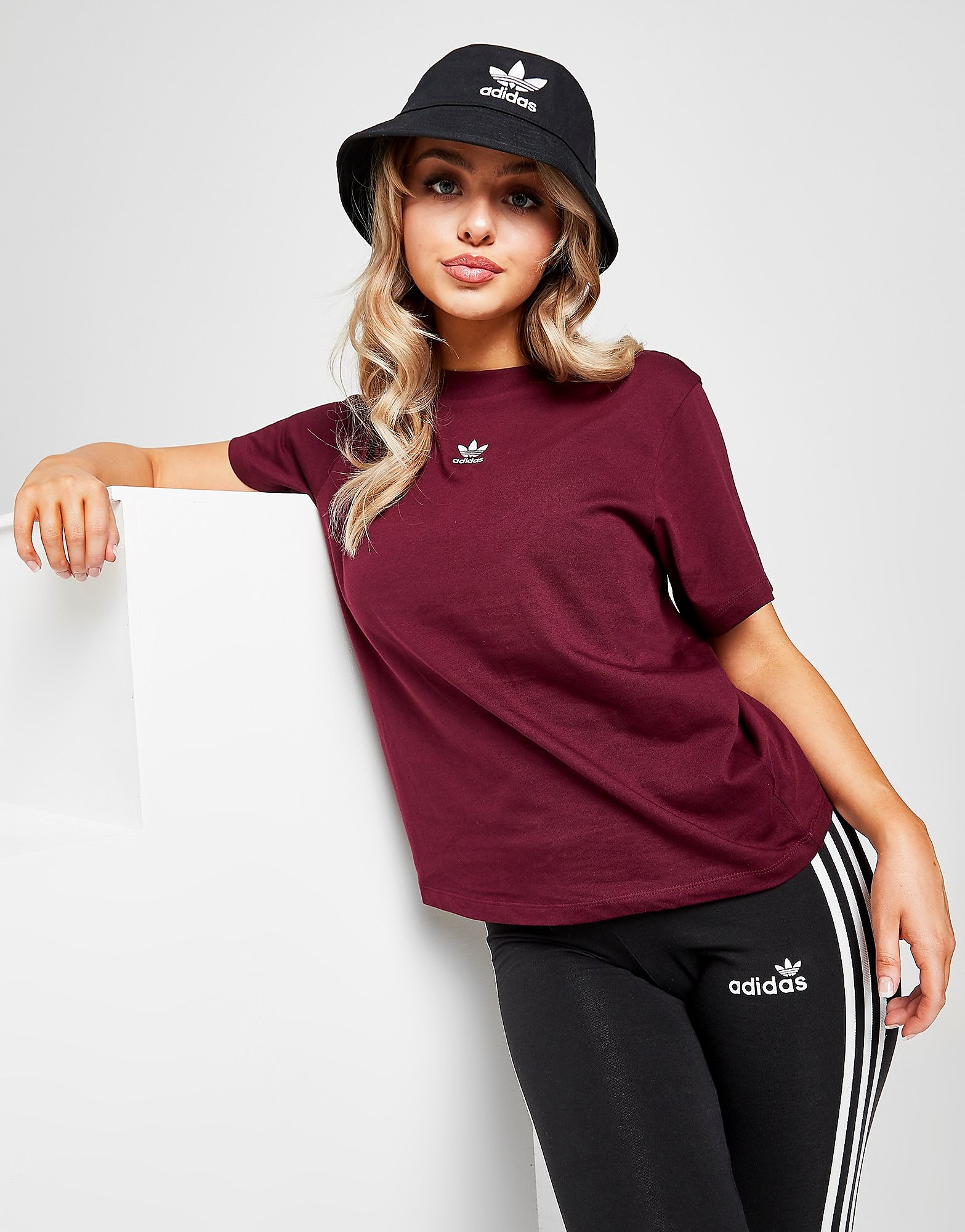 

adidas Originals Essential Trefoil Boyfriend T-Shirt - Only at JD - Red - Womens, Red