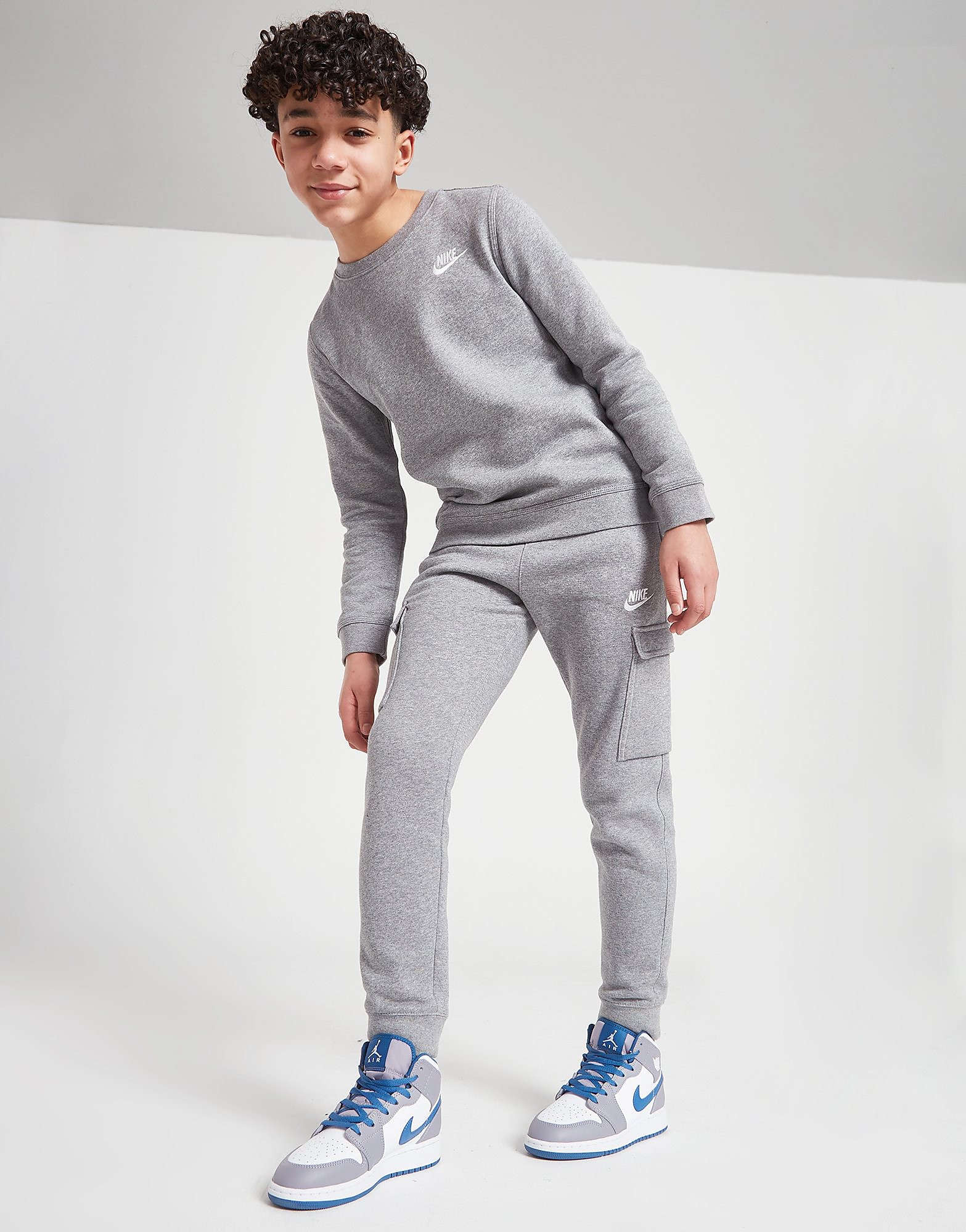 Nike Club Fleece Cargo Joggers Junior, Grå