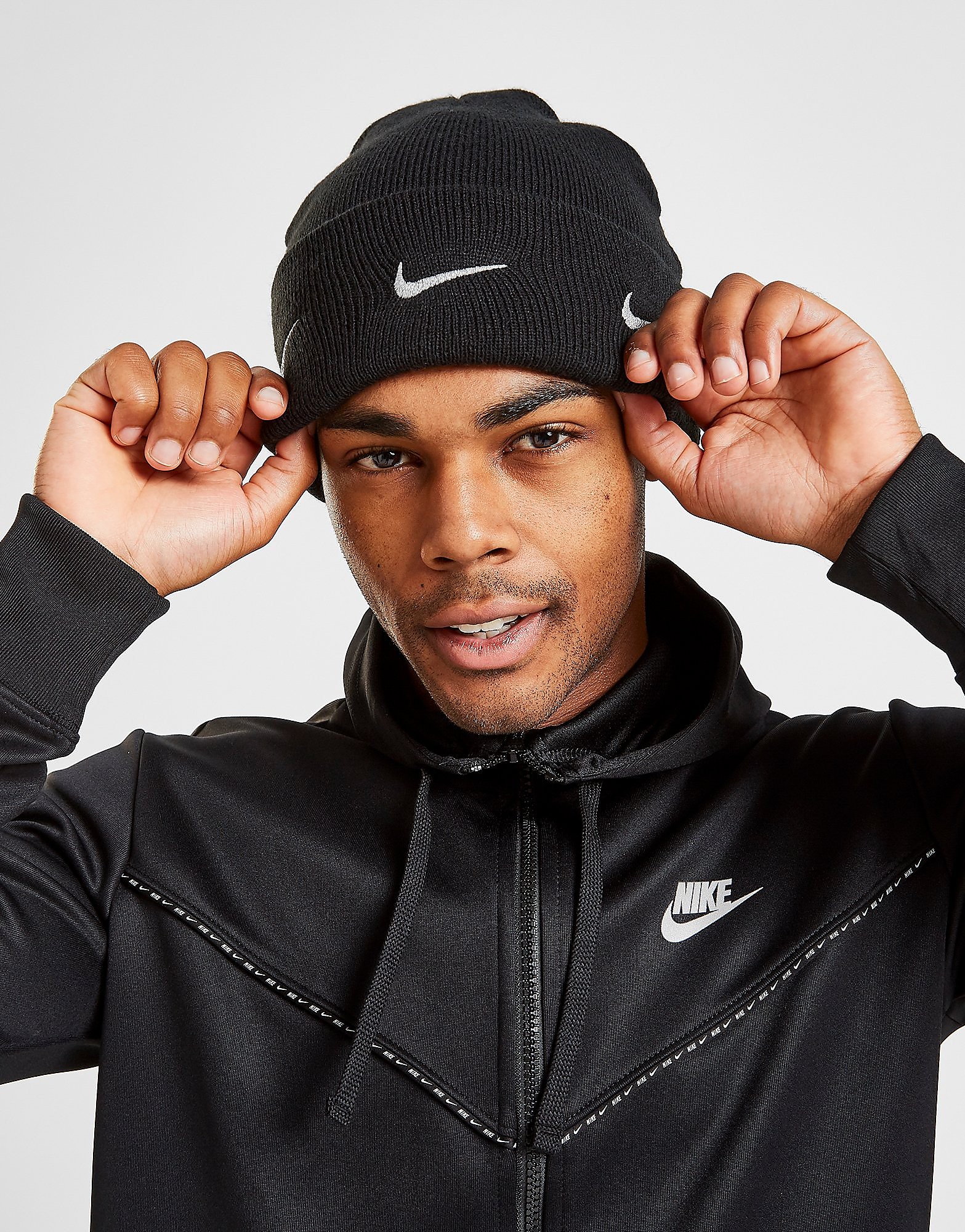 

Nike Repeat Swoosh Cuffed Beanie - Black/BLK/REF - Womens, Black/BLK/REF