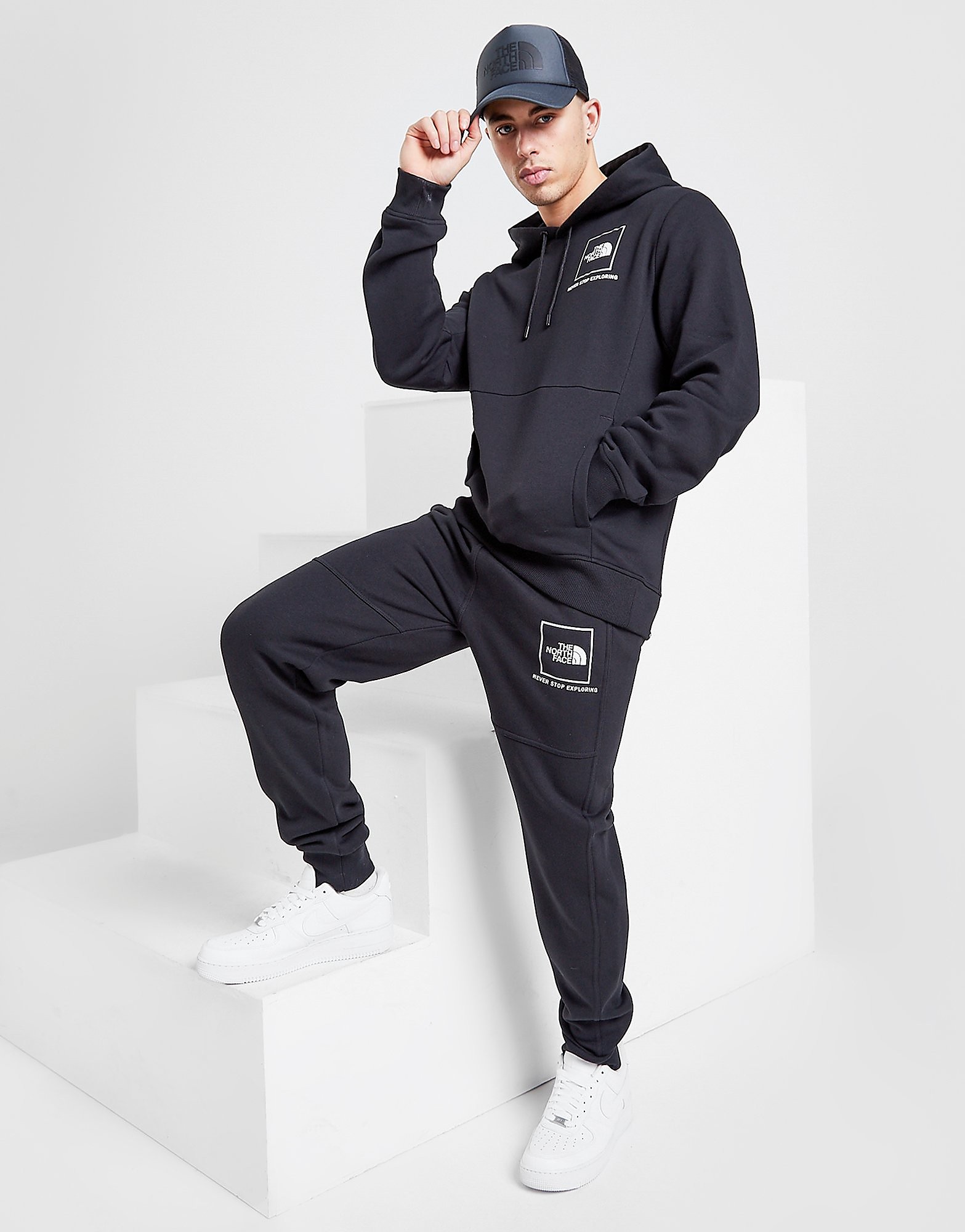 The North Face Fine Box Joggers - Only at JD - BLACK - Mens, BLACK