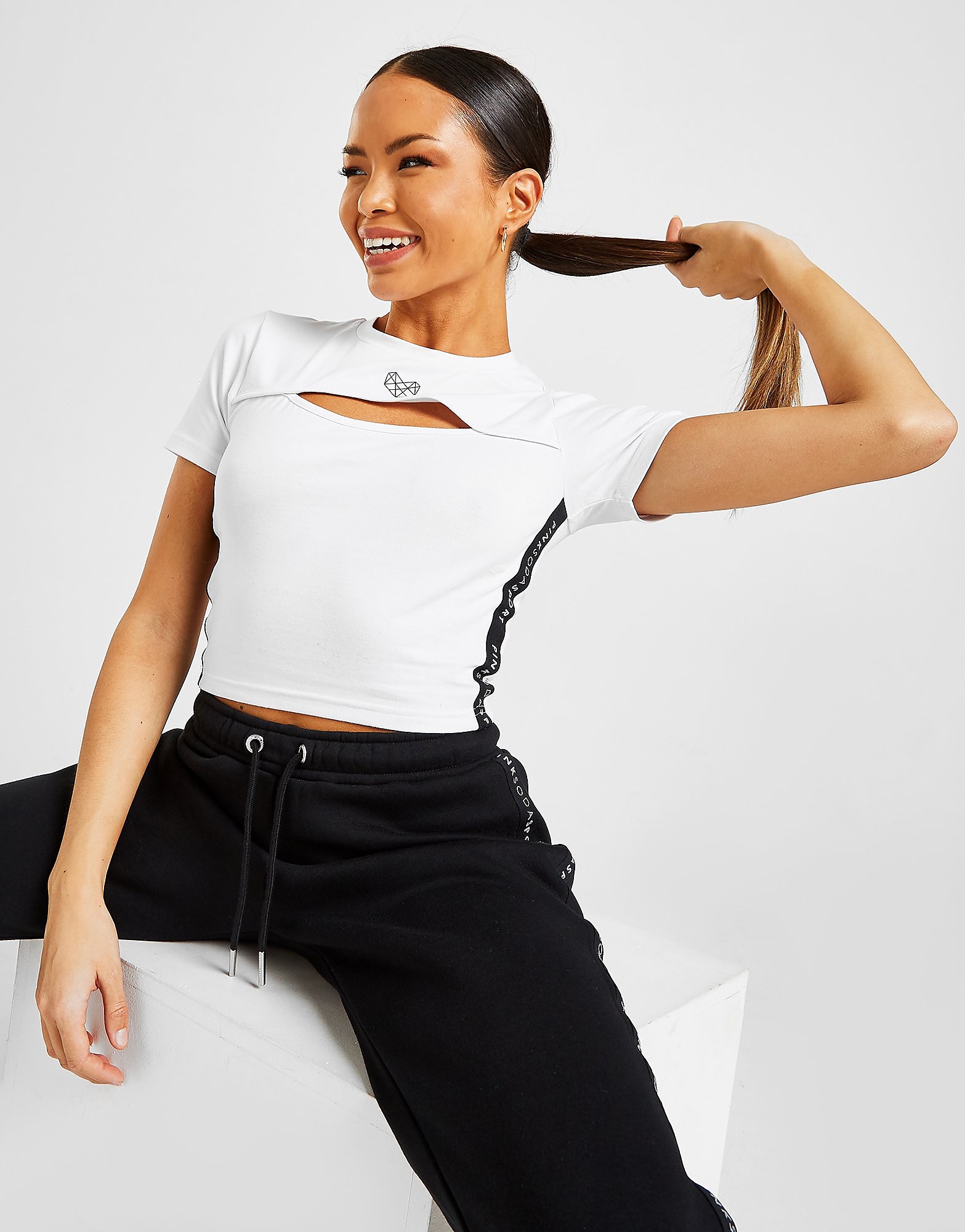 

Pink Soda Sport Keyhole Crop T-Shirt - WHITE - Womens, WHITE