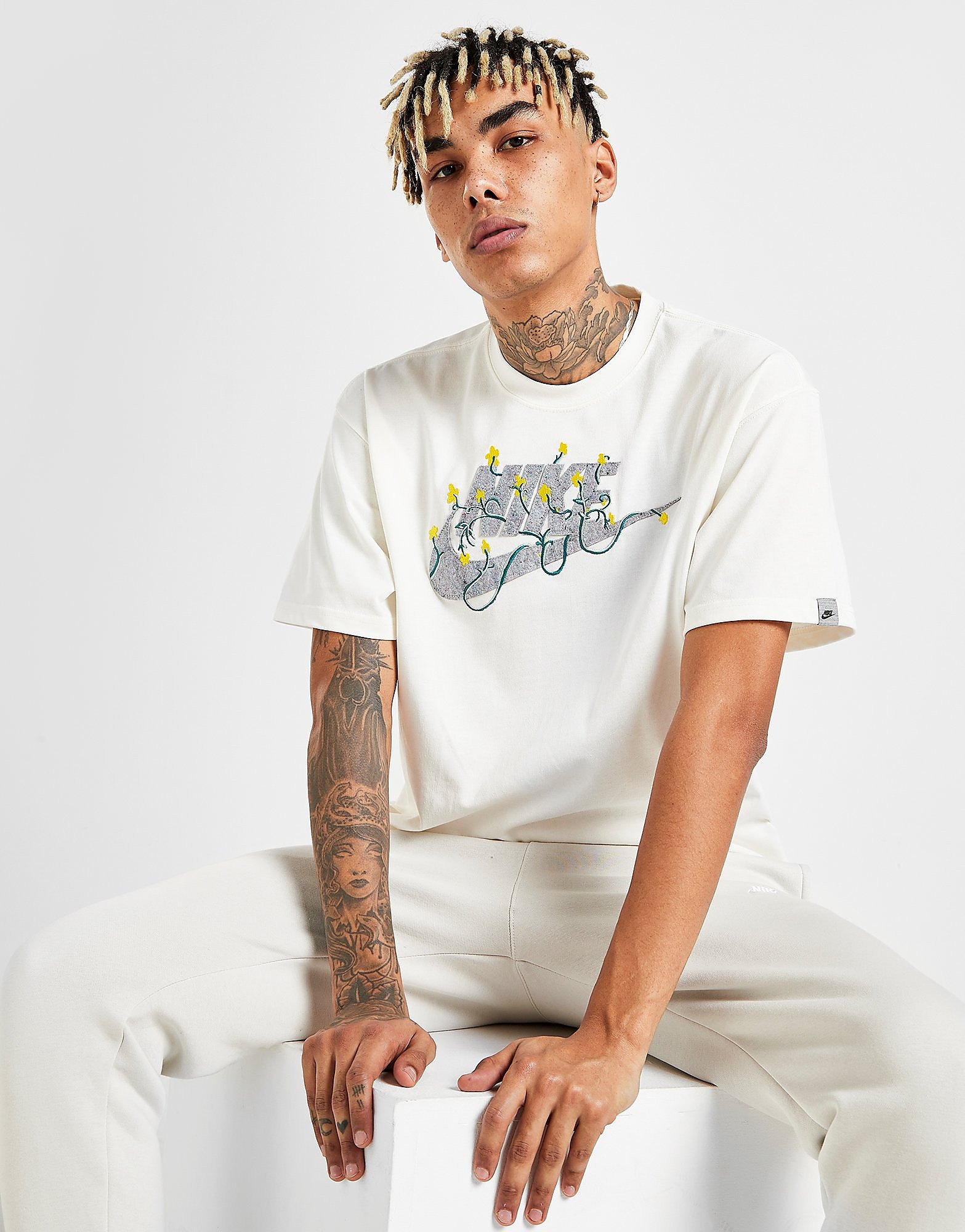 

Nike Grind T-Shirt - Pure - Mens, Pure