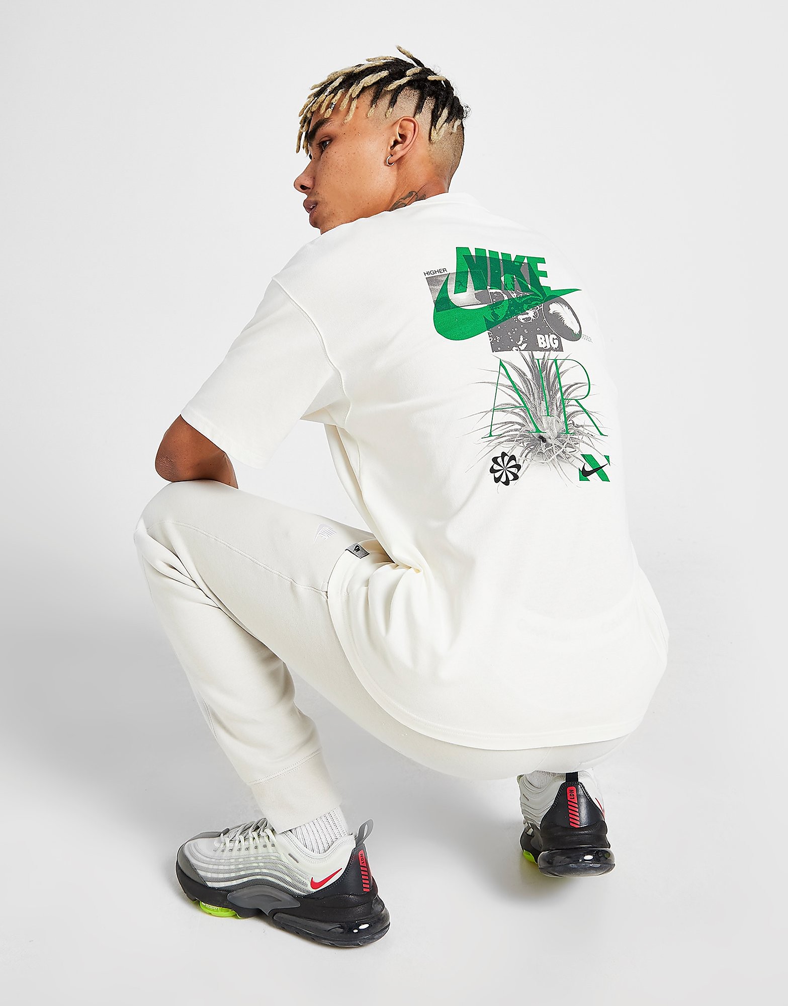 

Nike Revival T-Shirt - Pure/Lucky Green - Mens, Pure/Lucky Green