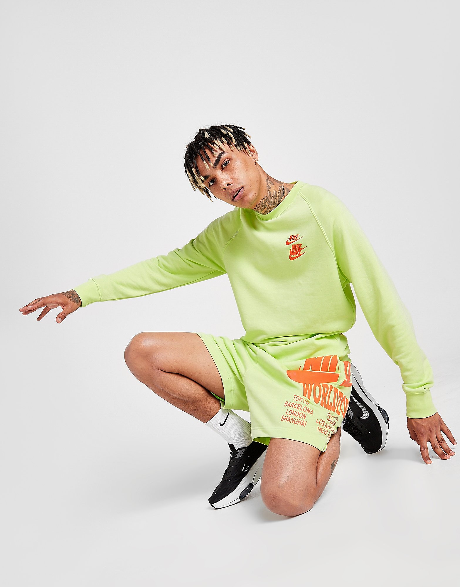 

Nike World Tour Shorts - Green - Mens, Green