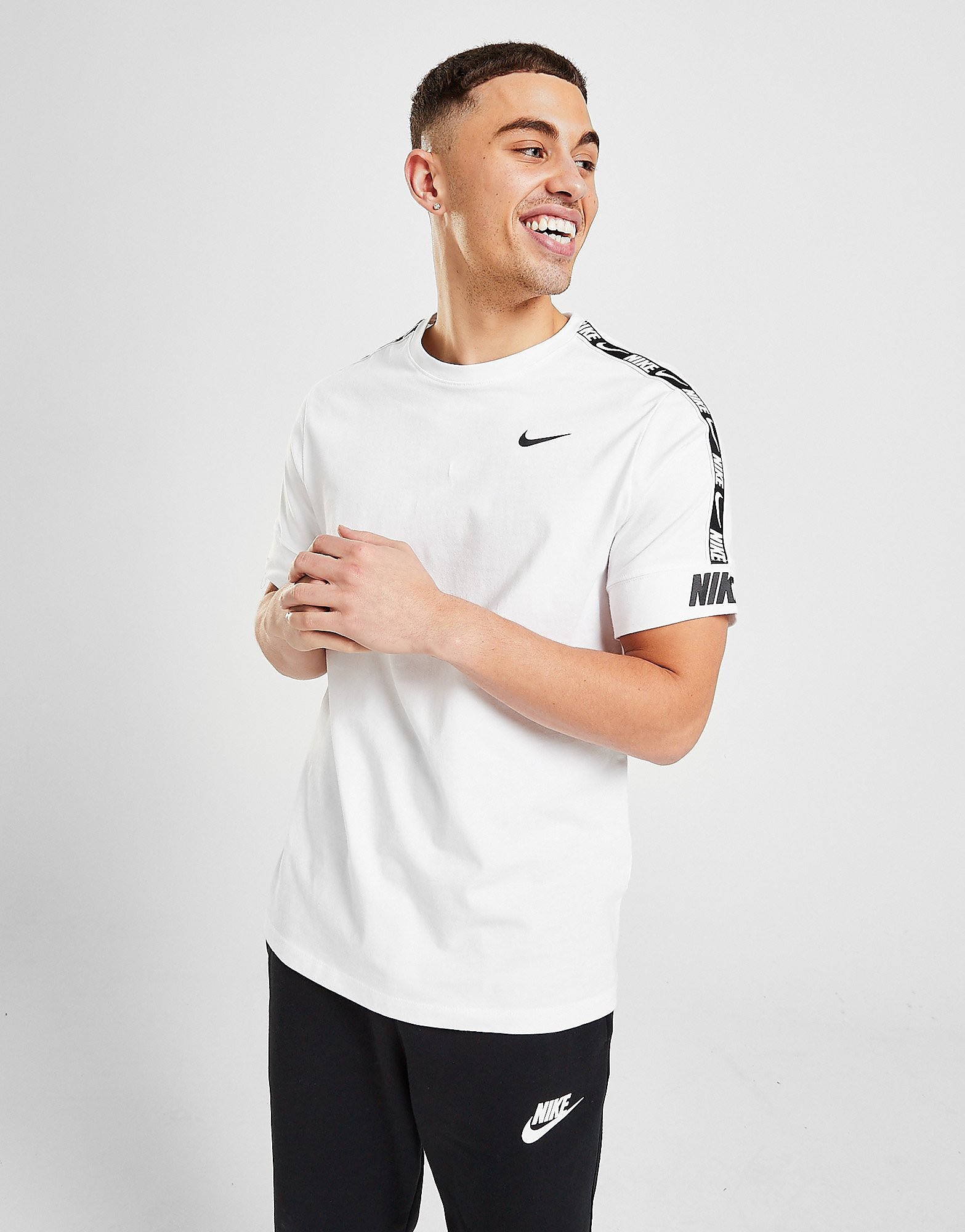 

Nike Repeat T-Shirt - White/Black - Mens, White/Black