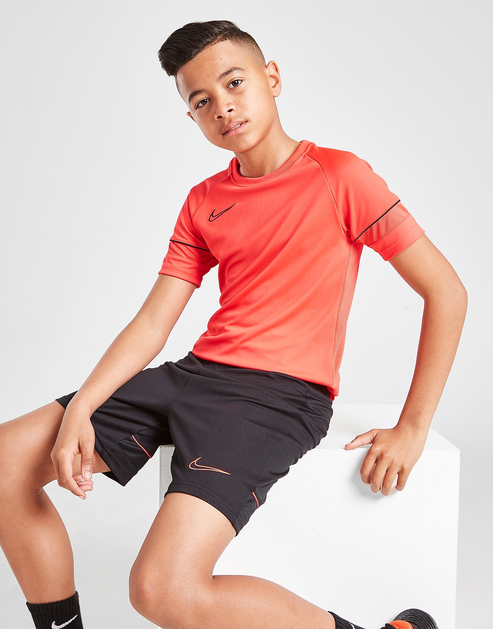 

Nike Academy Short Sleeve T-Shirt Junior - Siren Red/Black/Siren Red/Black - Kids, Siren Red/Black/Siren Red/Black