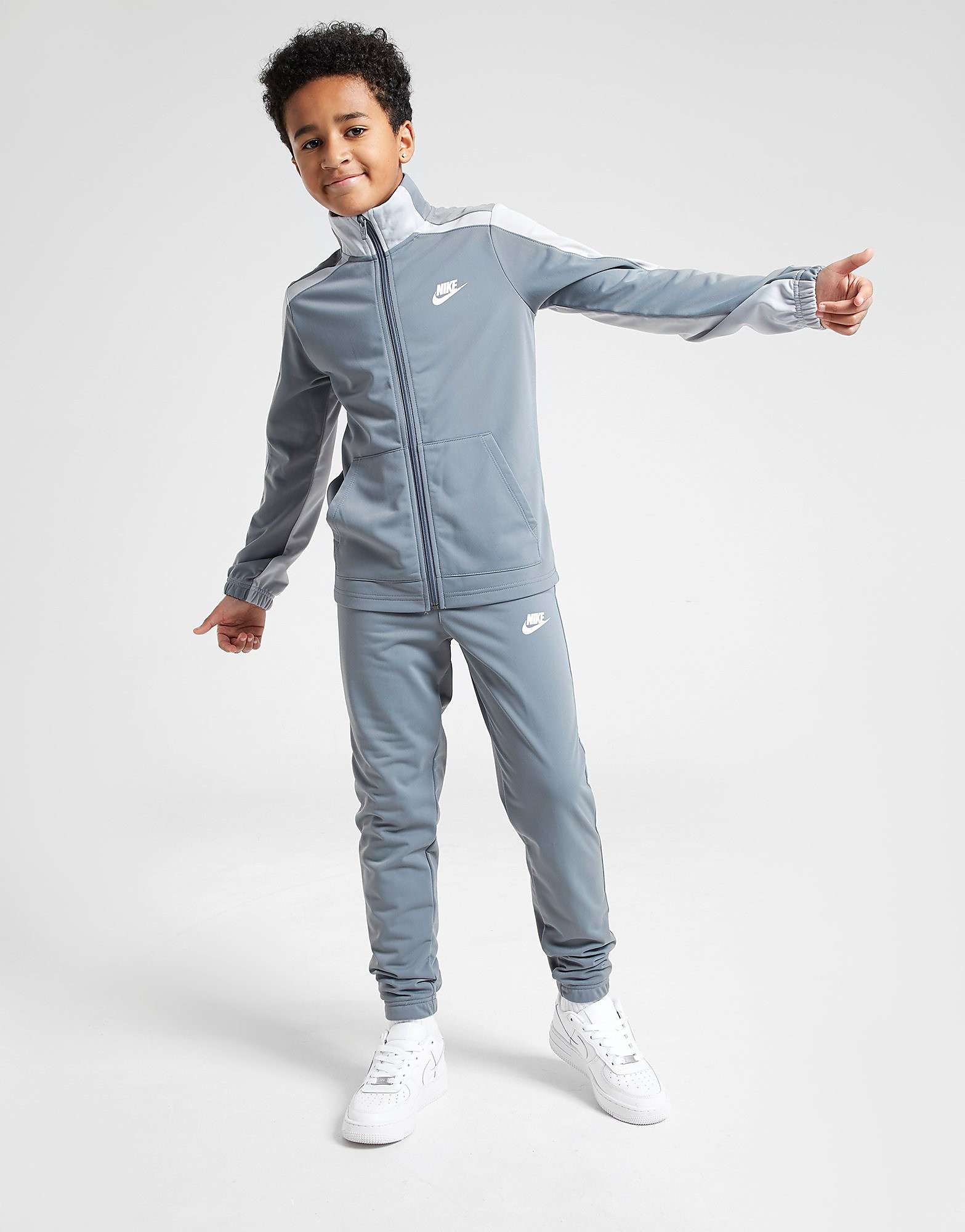 

Nike Poly Tracksuit Junior - Smoke Grey/Light Smoke Grey/White - Kids, Smoke Grey/Light Smoke Grey/White