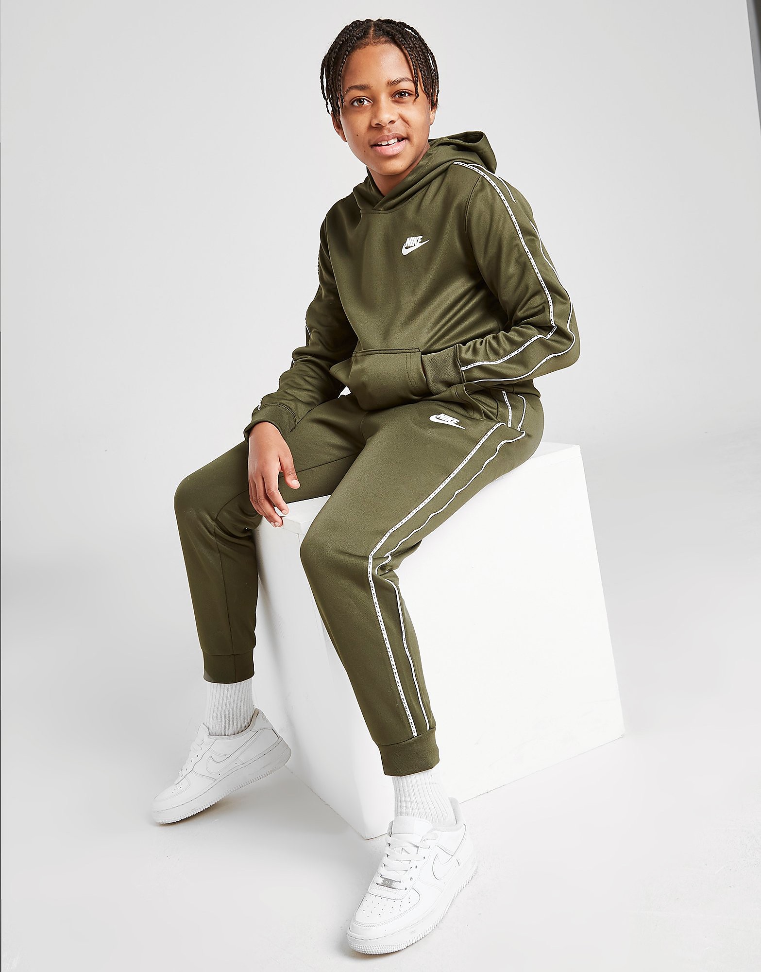 

Nike Tape Poly Track Pants Junior - Cargo Khaki/White - Kids, Cargo Khaki/White