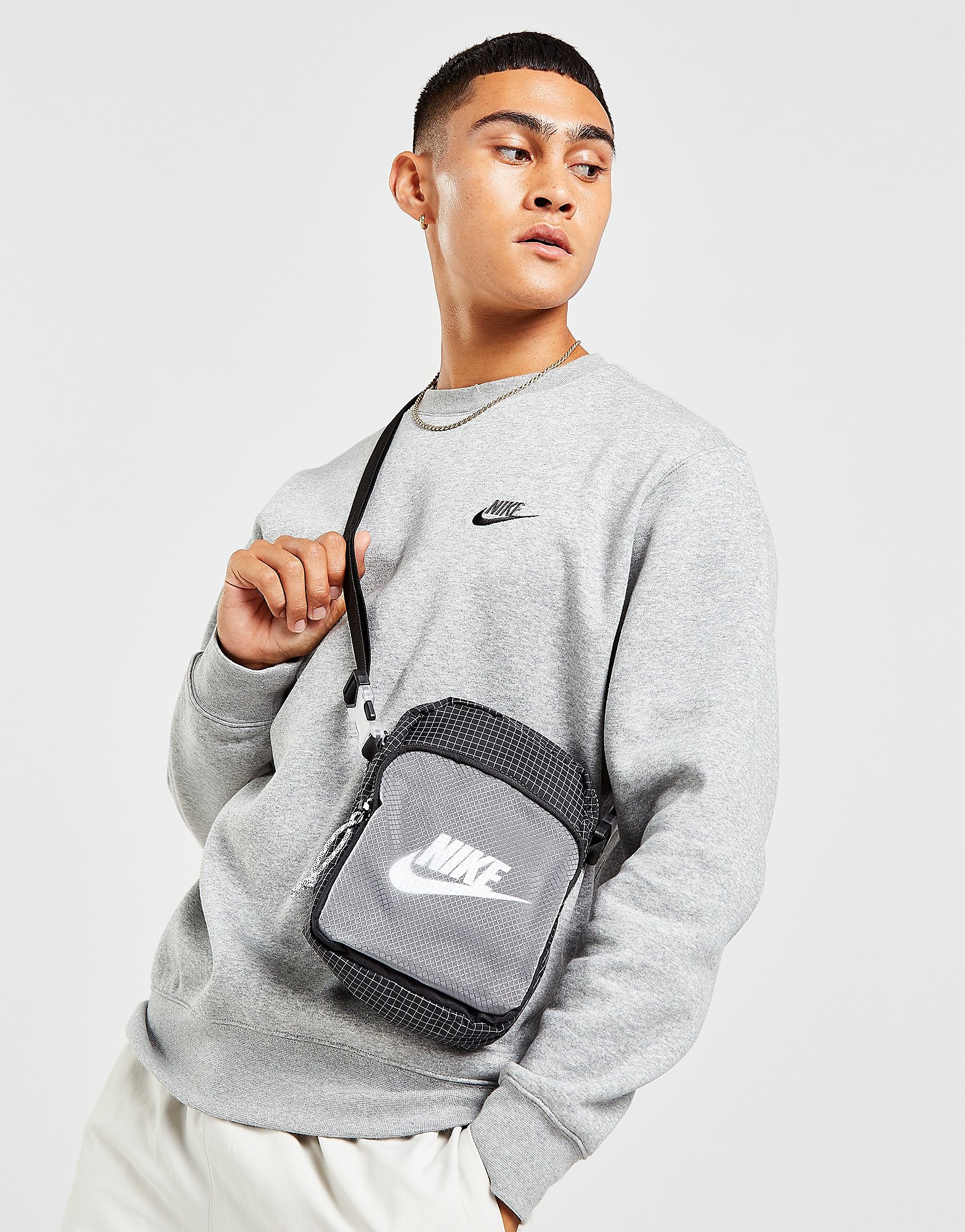 

Nike Heritage 2.0 Small Cross Body Bag - Black/Black/White - Kids, Black/Black/White