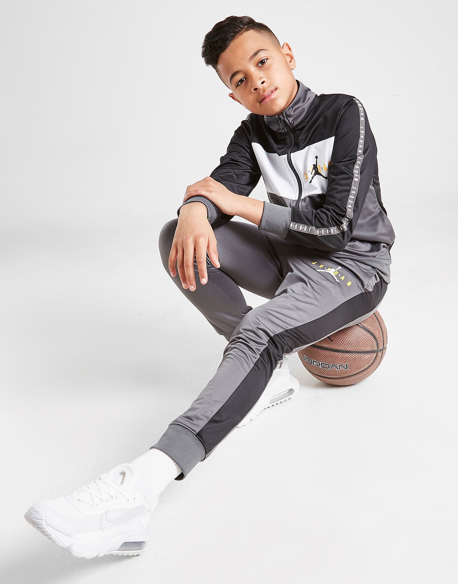 

Jordan Poly Colour Block Tracksuit Junior - Only at JD - Grey - Kids, Grey