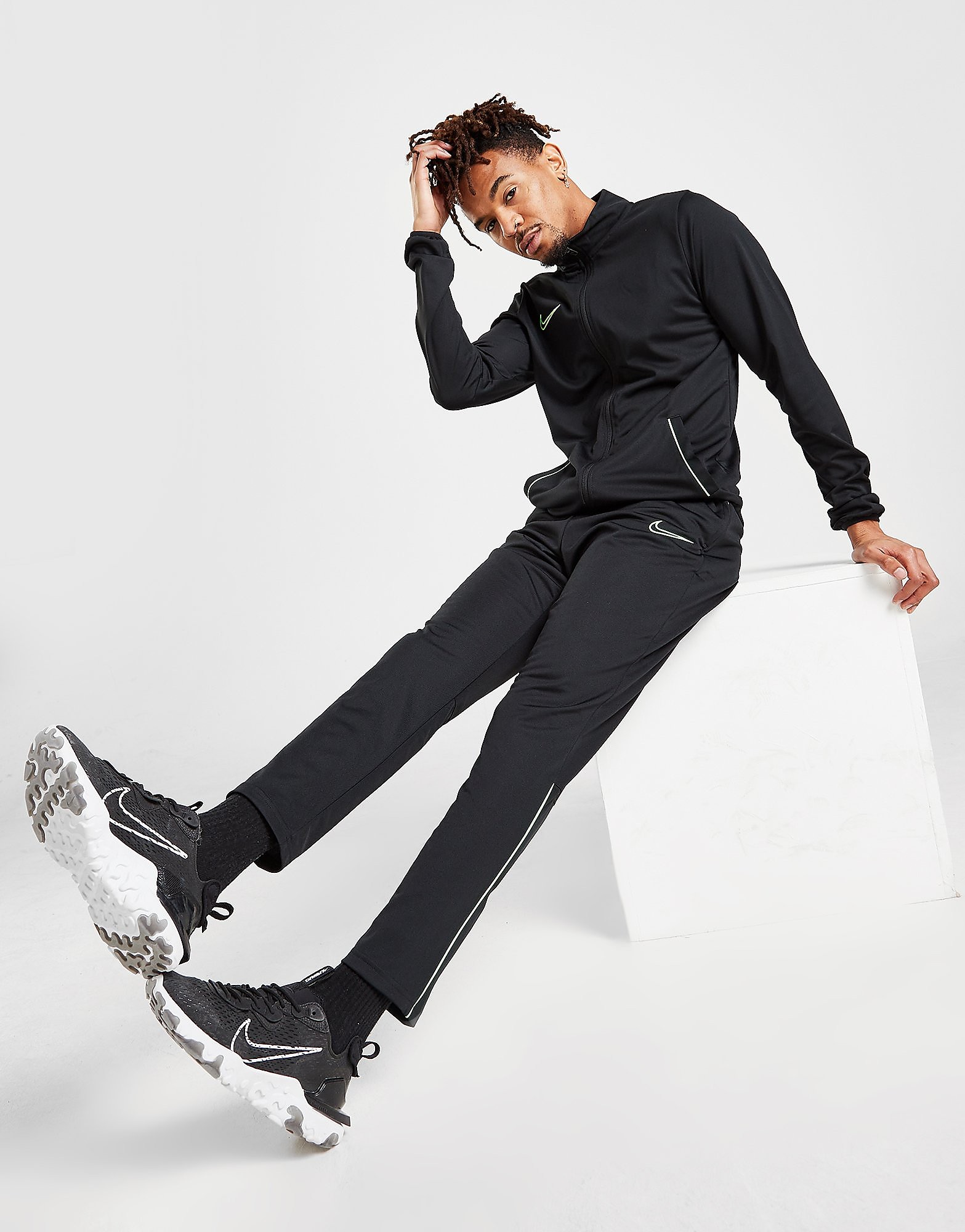 

Nike Academy Essential Tracksuit - Black/Green Strike/Green Strike/Green - Mens, Black/Green Strike/Green Strike/Green