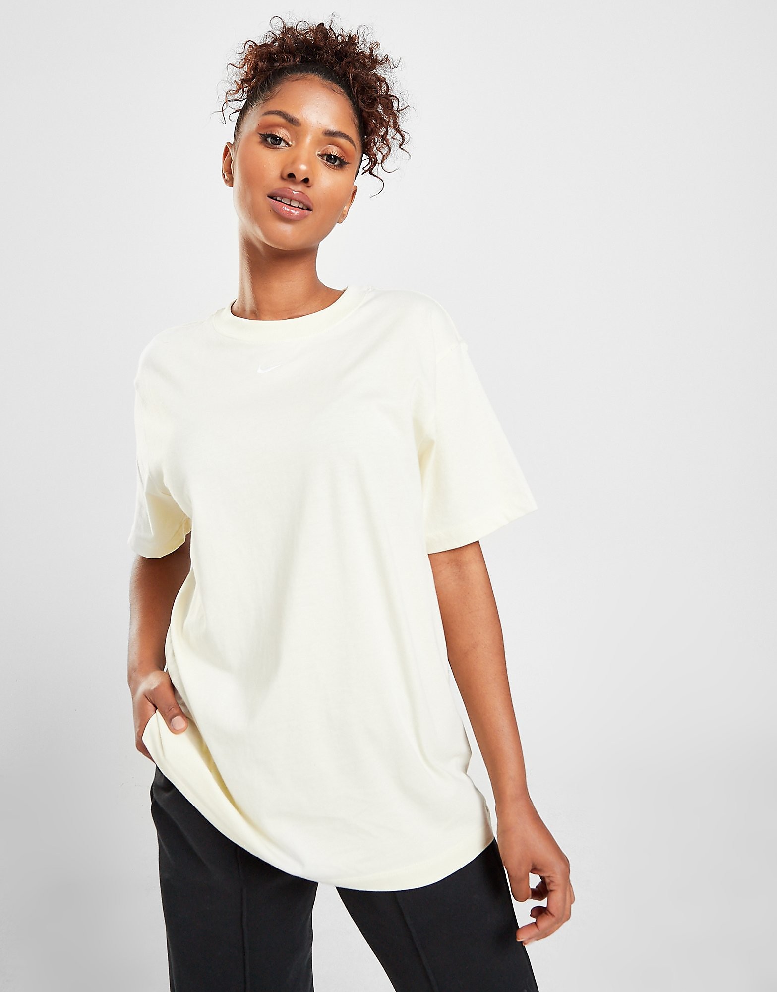 

Nike Sportswear Essential Oversized T-Shirt Women's - Coconut Milk/White, Coconut Milk/White