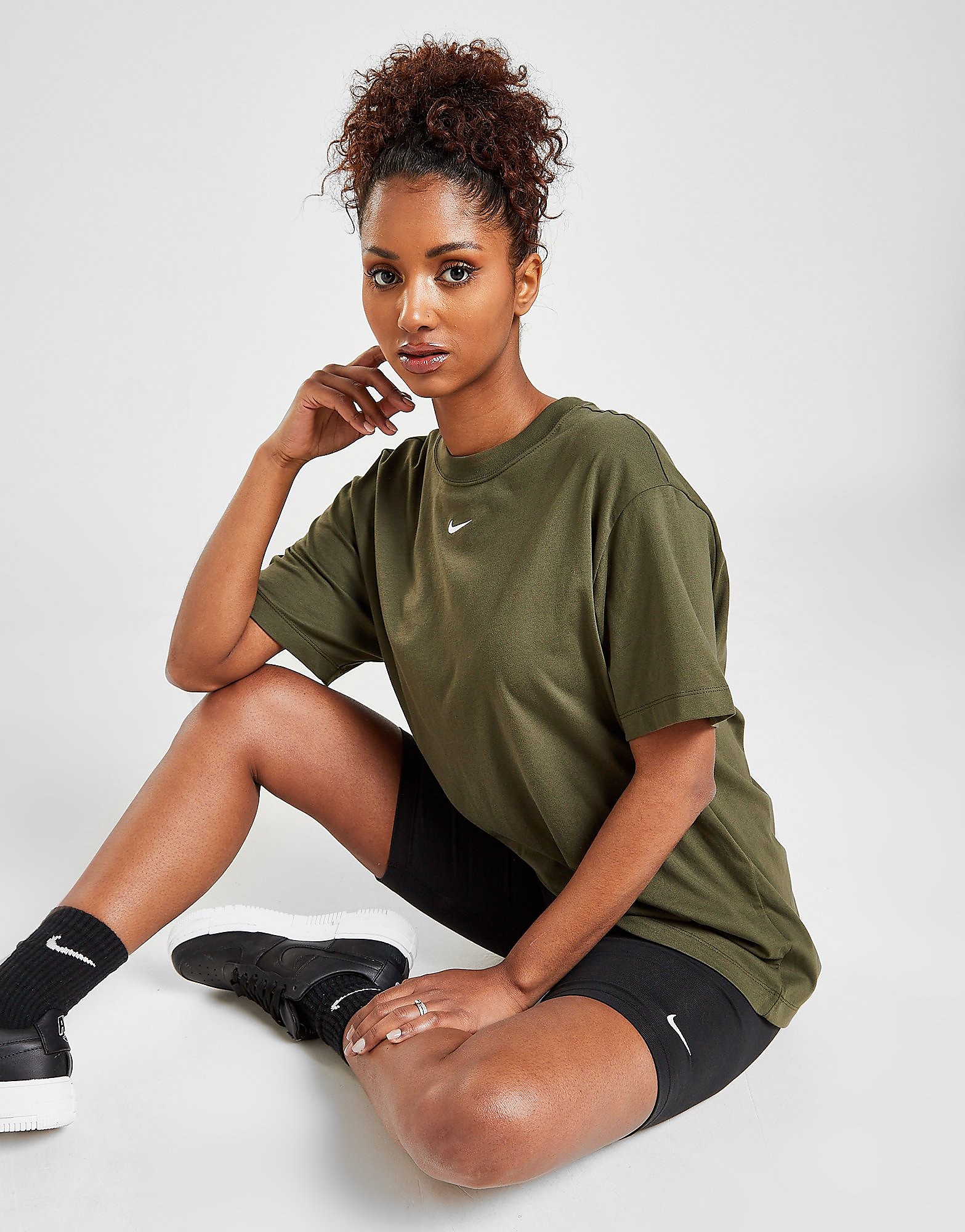 

Nike ESS BF TEE - Cargo Khaki/White - Womens, Cargo Khaki/White