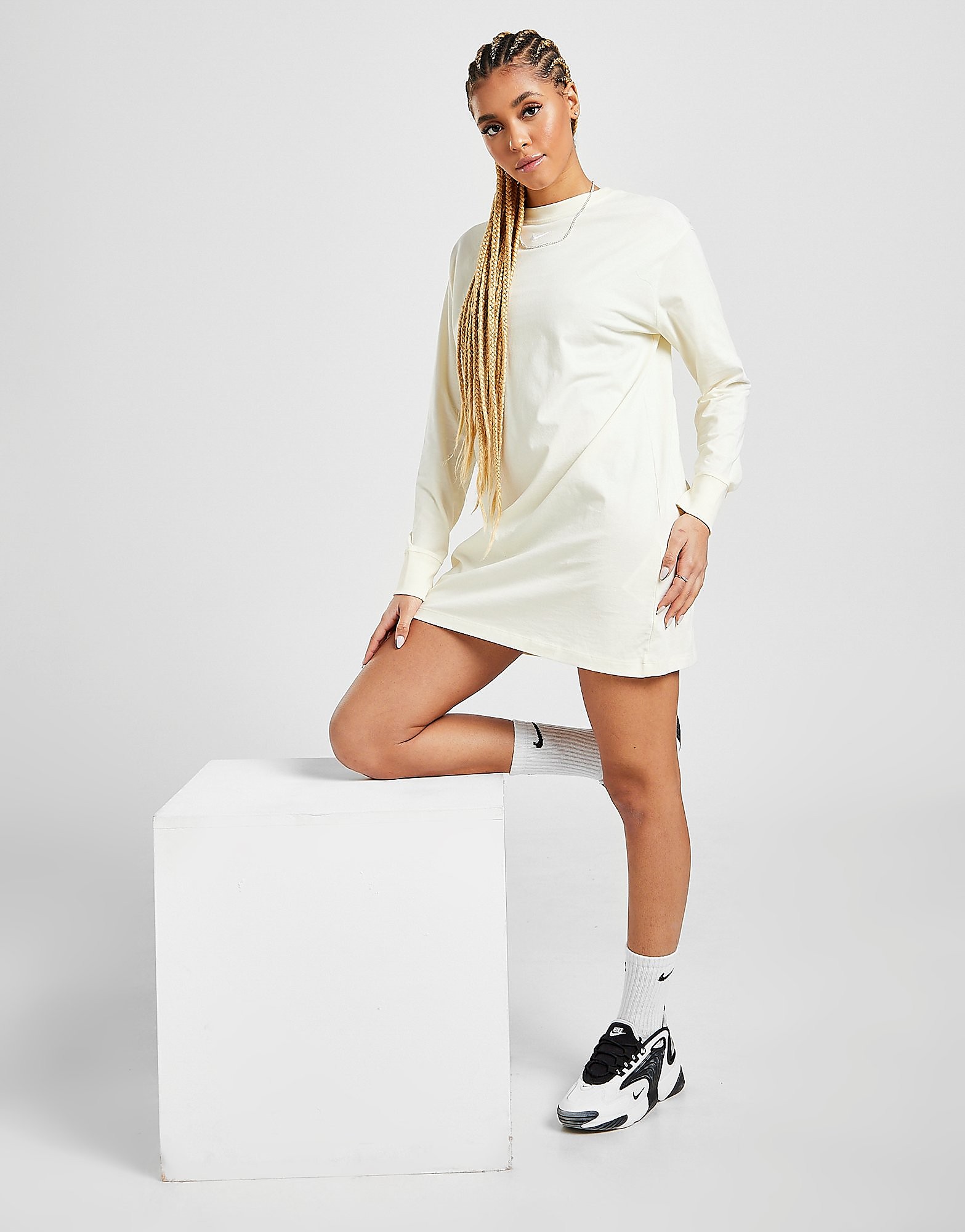 

Nike Essential Long Sleeve Dress - White - Womens, White