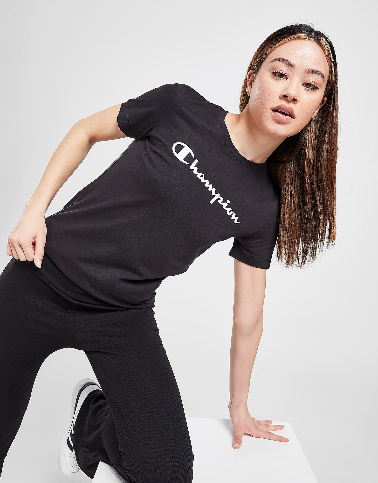 

Champion Script Logo T-Shirt - Black - Womens, Black