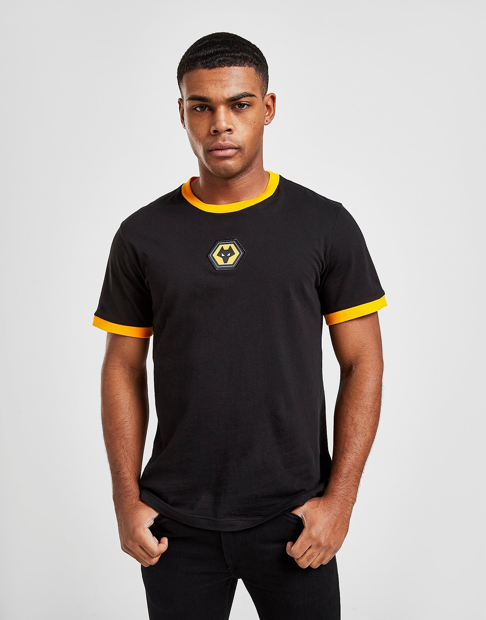 

Official Team Wolverhampton Wanderers FC Crest T-Shirt - Black - Mens, Black