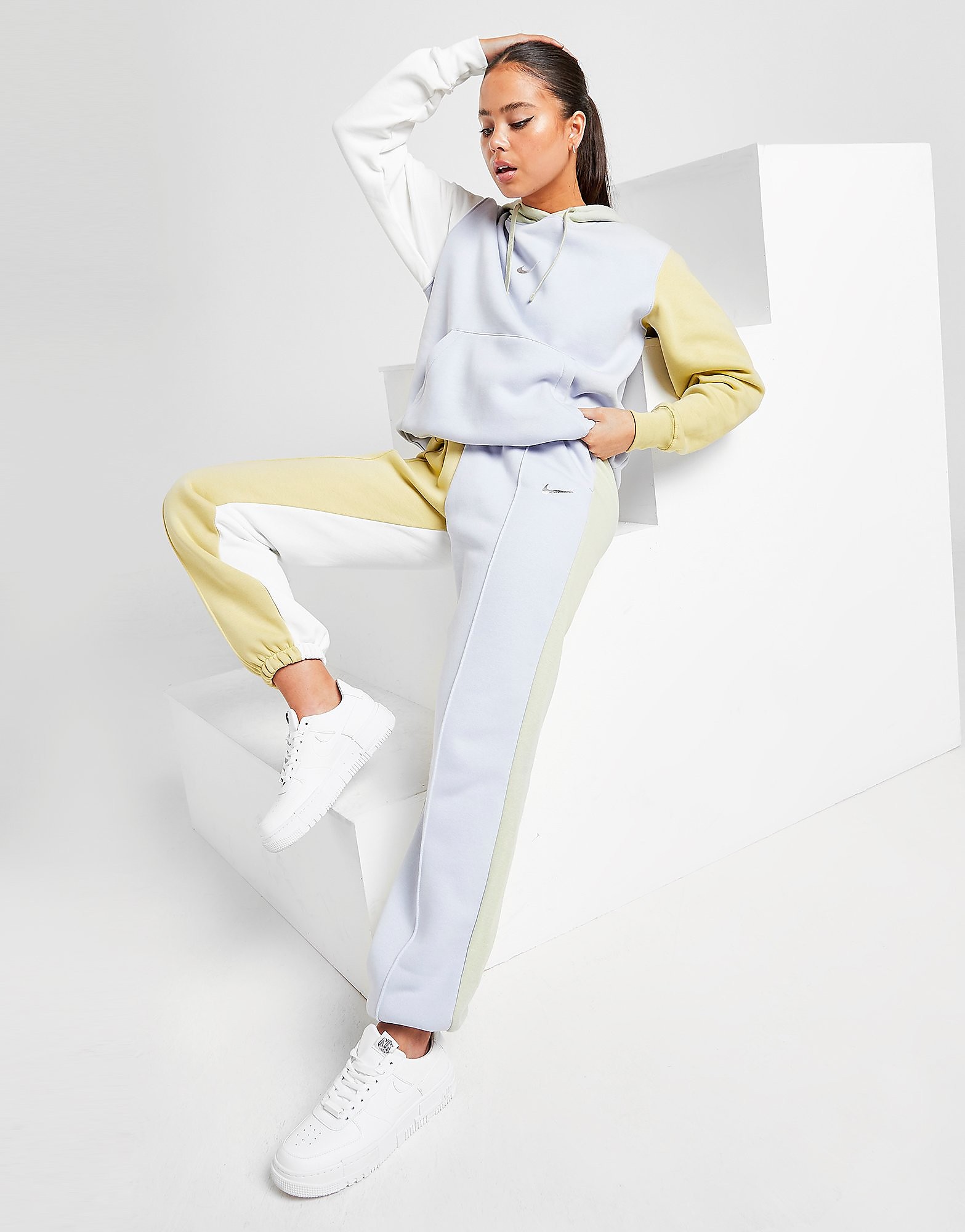 

Nike Colour Block Joggers - Yellow - Womens, Yellow