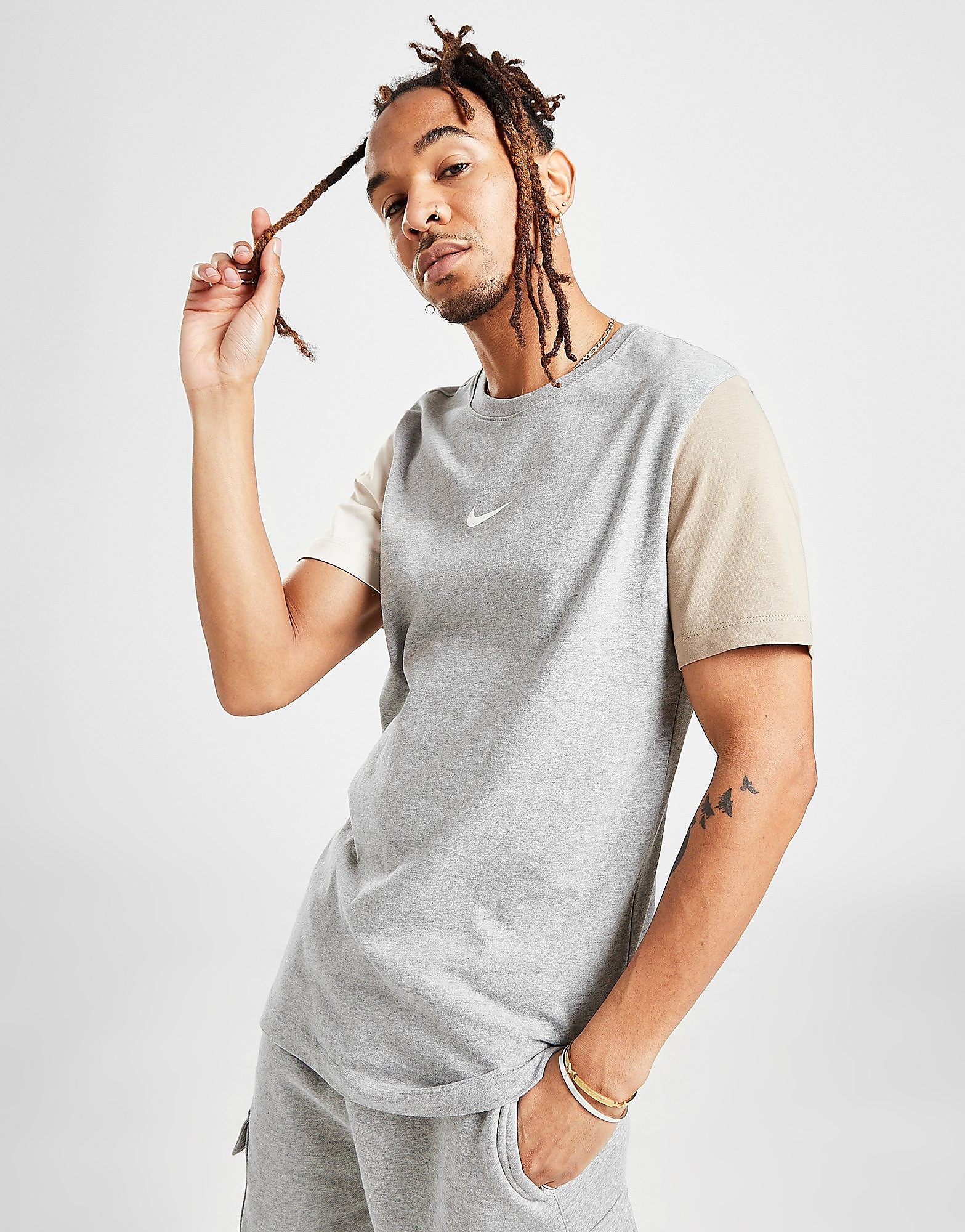 

Nike Sportswear Swoosh T-Shirt - Grey - Mens, Grey