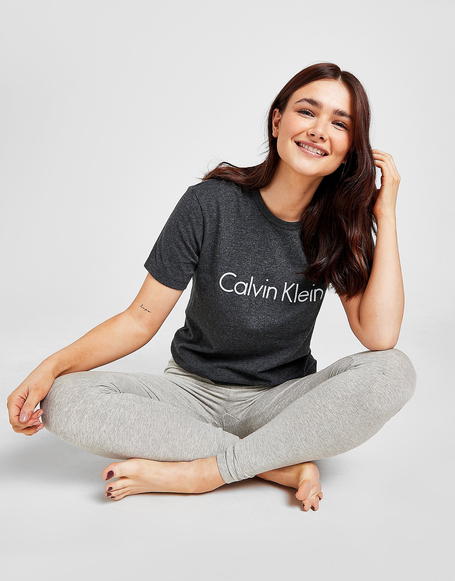 

Calvin Klein Logo T-Shirt - Grey - Womens, Grey