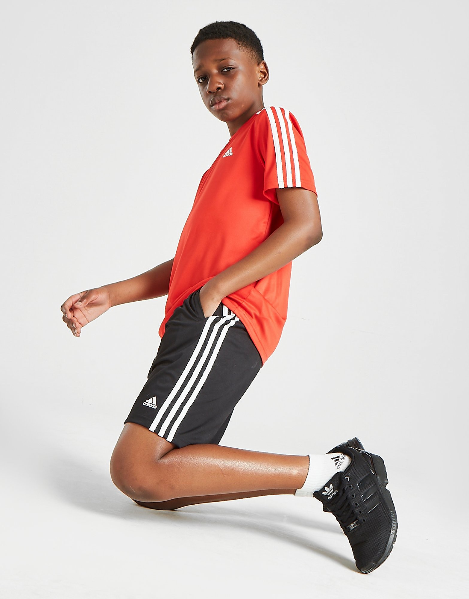 

adidas Badge of Sport T-Shirt/Shorts Set Junior - Red - Kids, Red