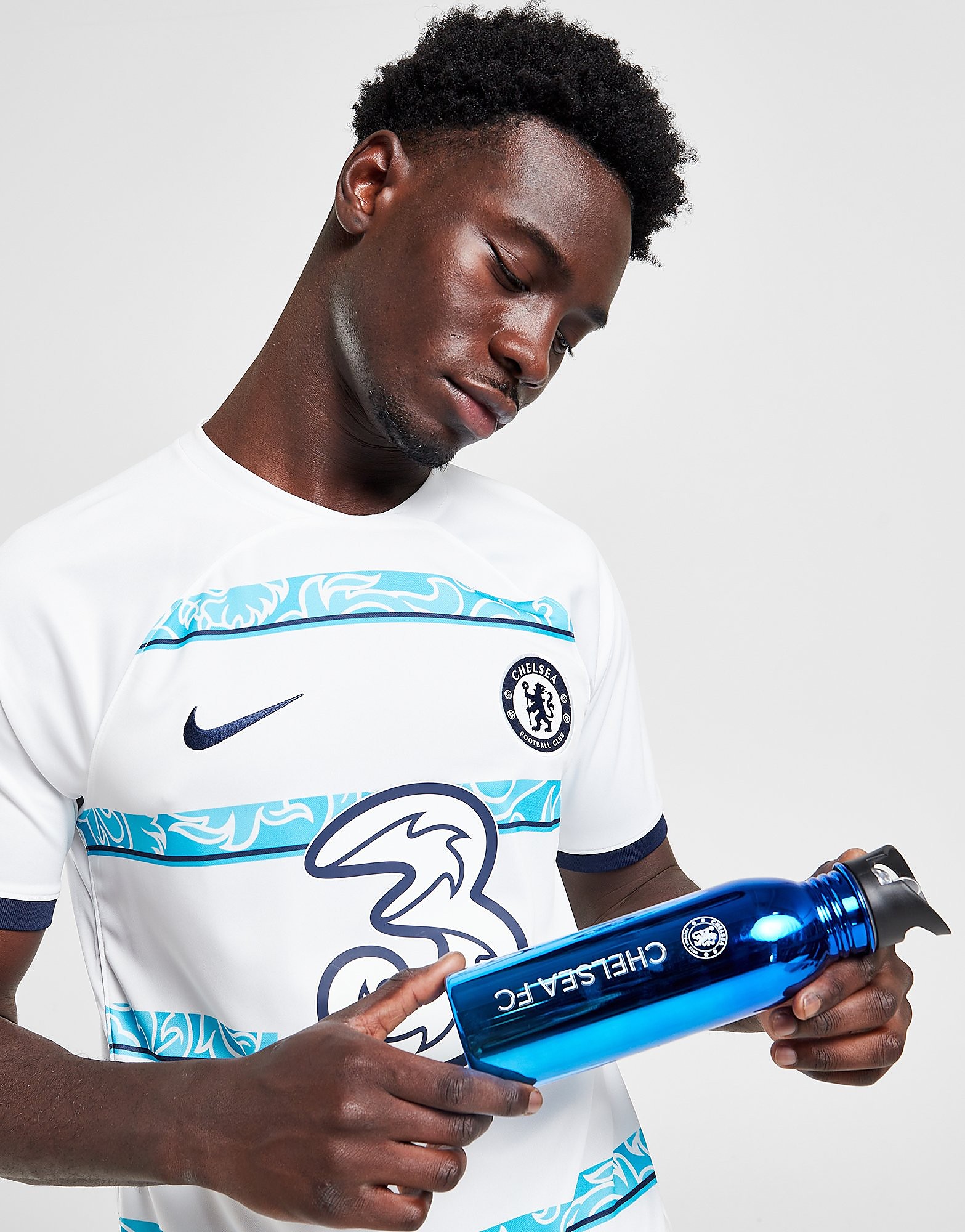 

Official Team Chelsea FC 700ml UV Bottle - Blue - Womens, Blue