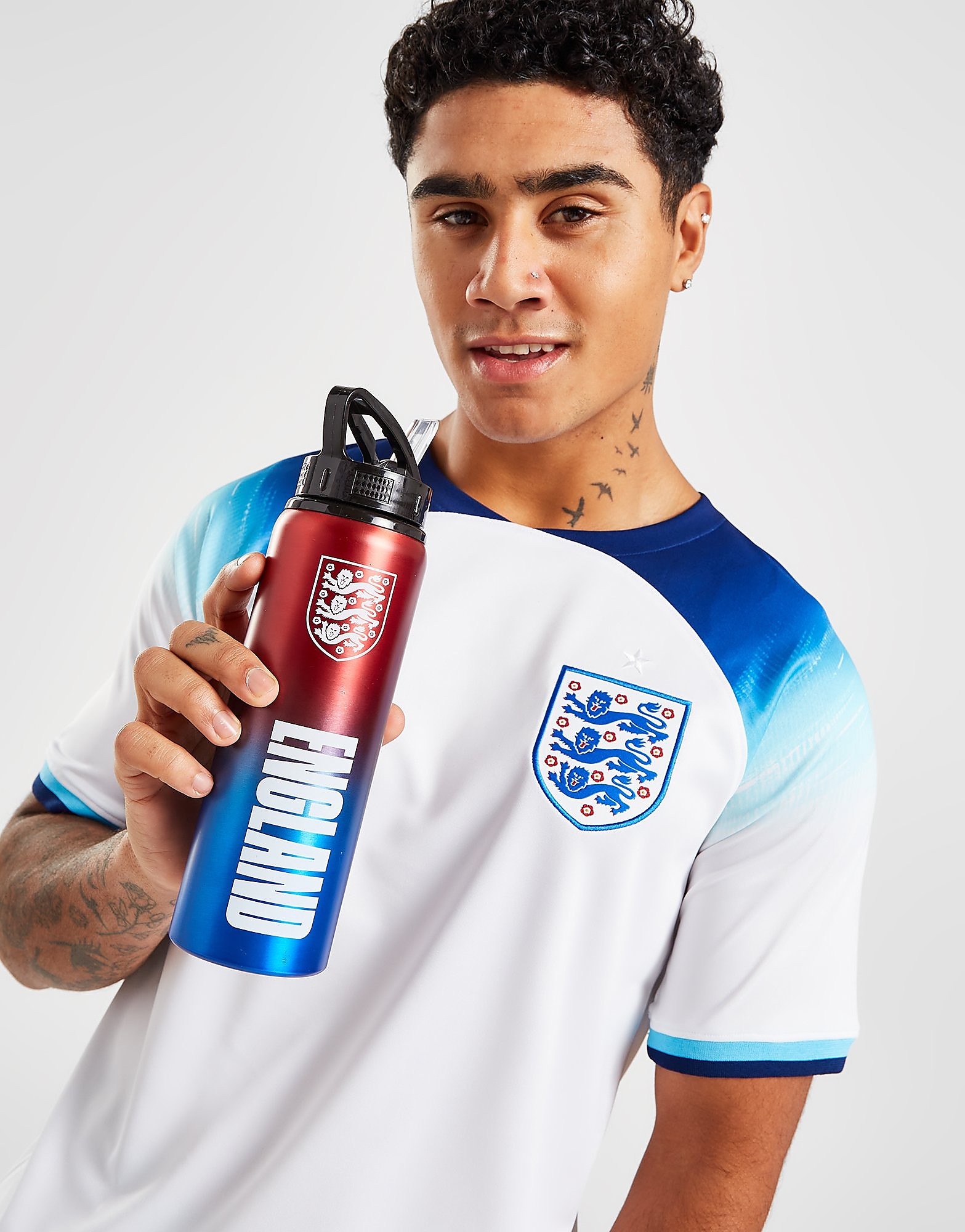 

Official Team England 750ml Aluminium Bottle - Red/Blue - Womens, Red/Blue