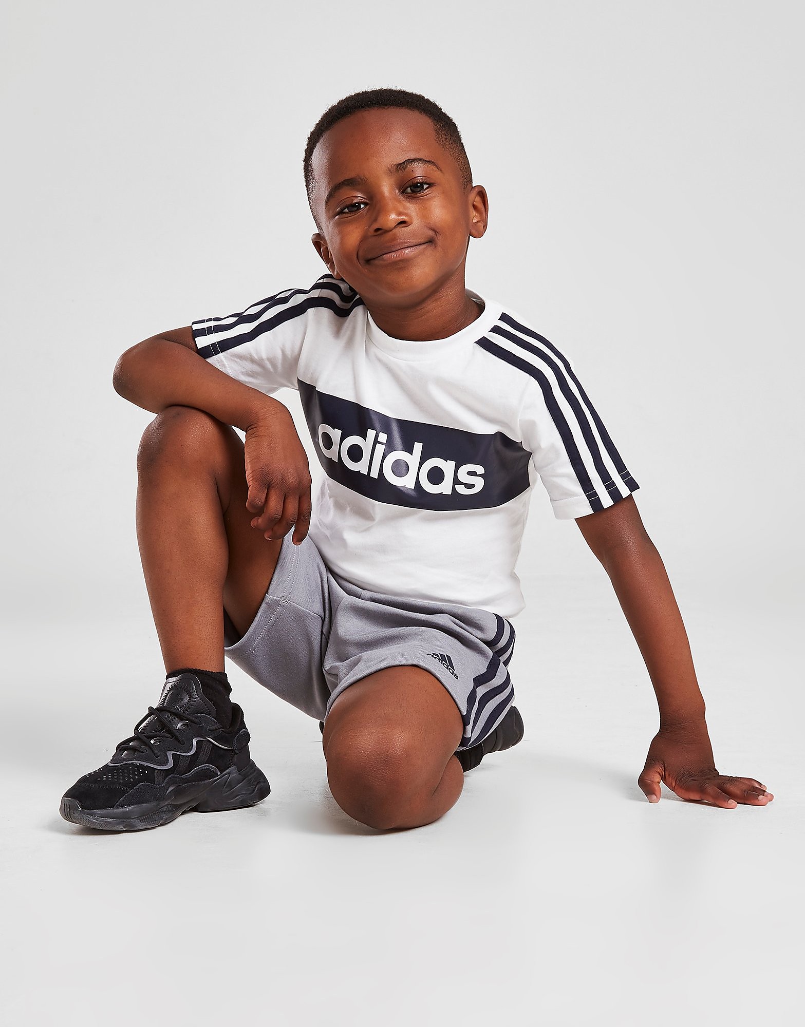 

adidas Linear Essential T-Shirt/Shorts Set Children - Only at JD - White/Grey - Kids, White/Grey