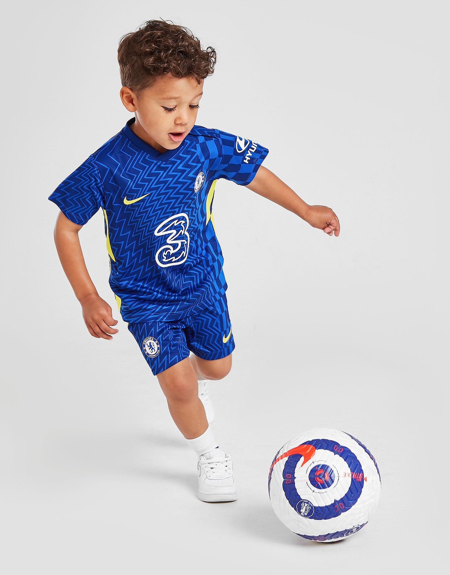 

Nike Chelsea FC 2021/22 Home Kit Infant - Lyon Blue/Opti Yellow - Kids, Lyon Blue/Opti Yellow