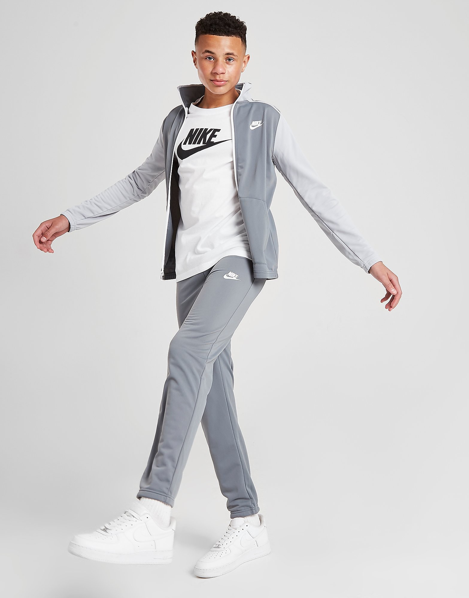 

Nike Futura Poly Tracksuit Junior - Smoke Grey/Light Smoke Grey/White/White - Kids, Smoke Grey/Light Smoke Grey/White/White