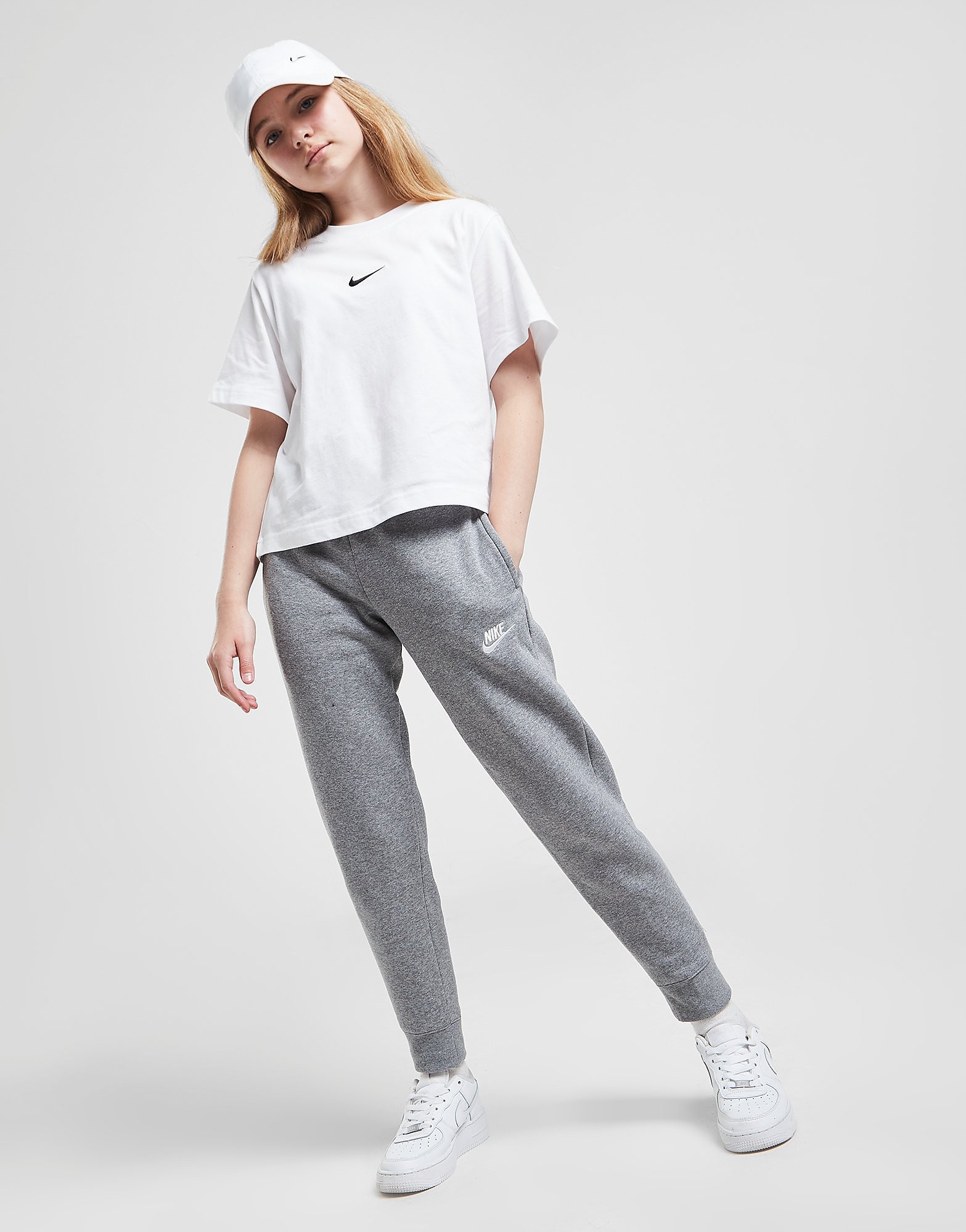

Nike Girls' Sportswear Club Fleece Joggers Junior - Carbon Heather/White - Kids, Carbon Heather/White