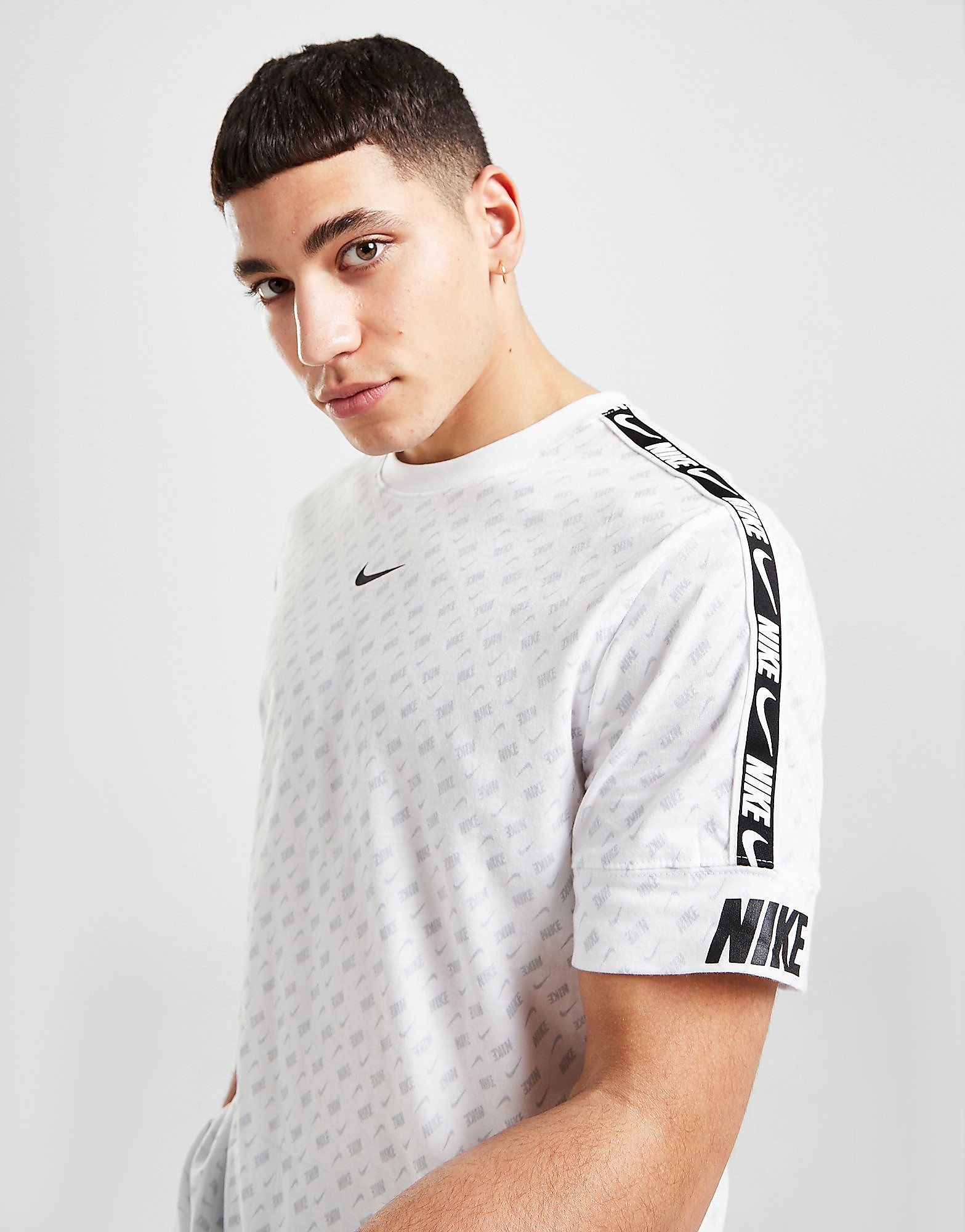 

Nike Repeat All Over Print Tape T-Shirt - White - Mens, White