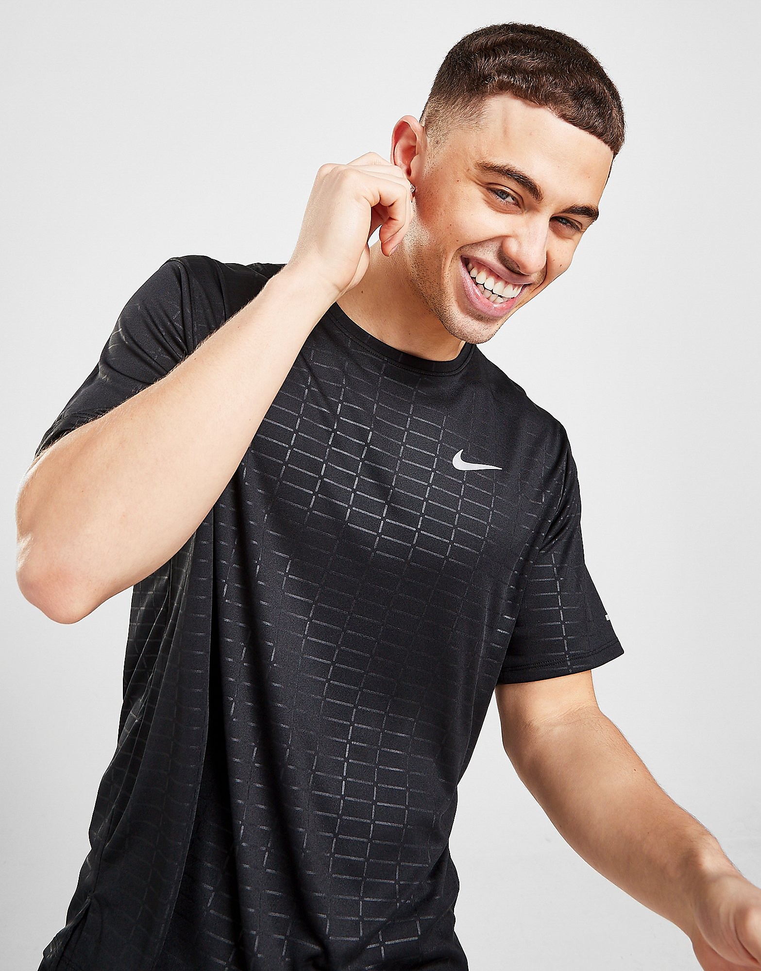

Nike Dri-FIT Miler Run Division T-Shirt - Black - Mens, Black