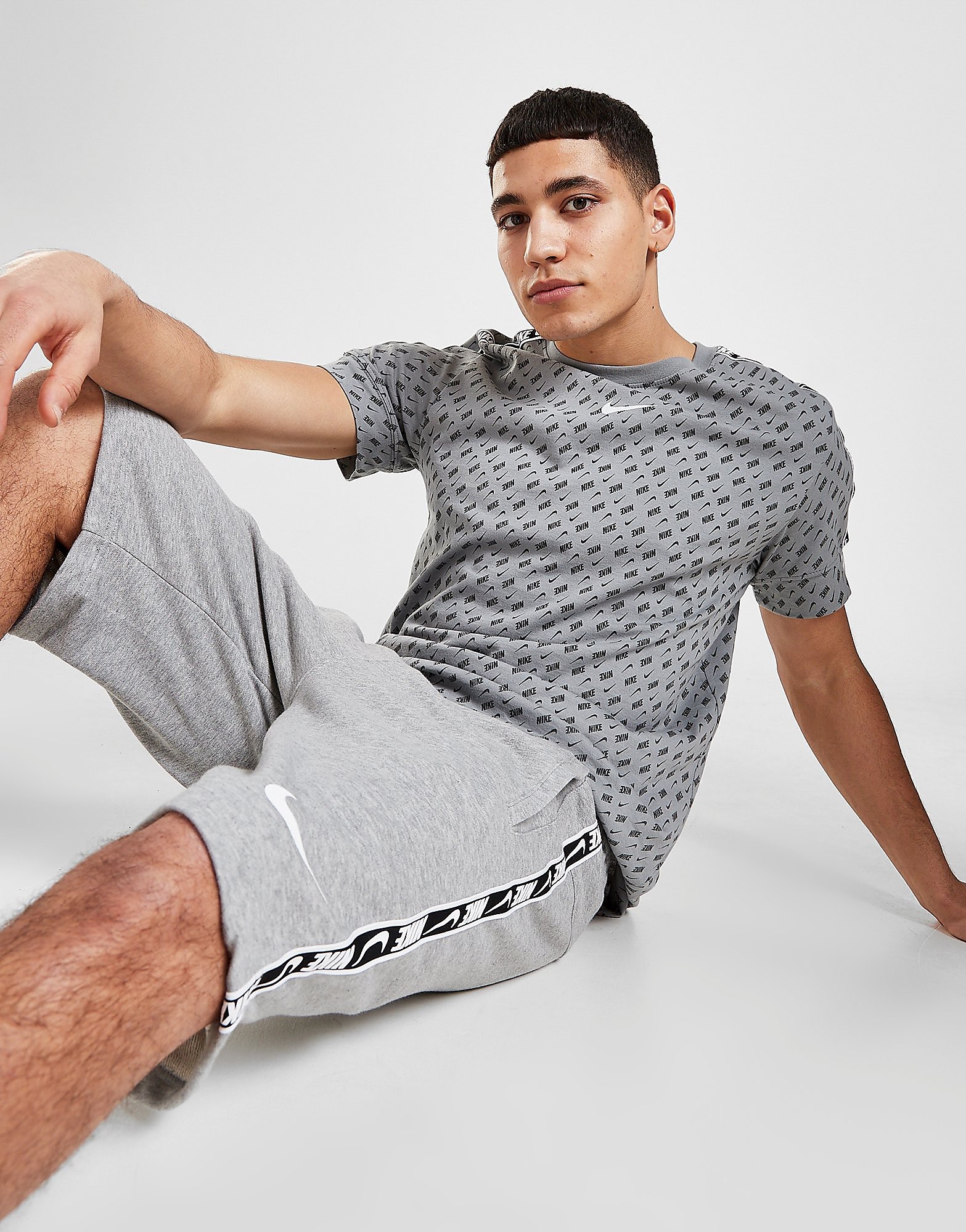 

Nike Repeat All Over Print Tape T-Shirt - Grey - Mens, Grey