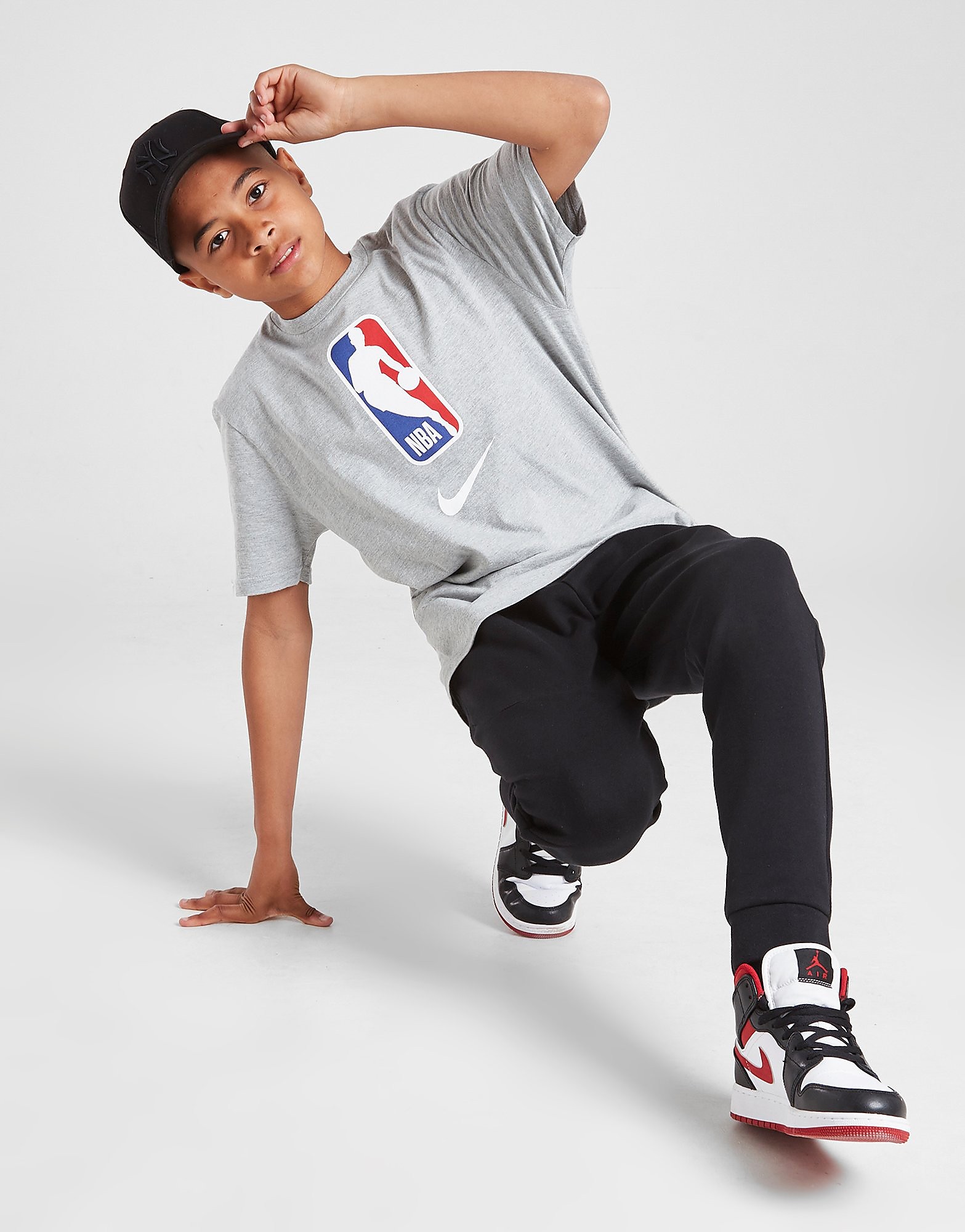 

Nike NBA Logo T-Shirt Junior - Grey - Kids, Grey