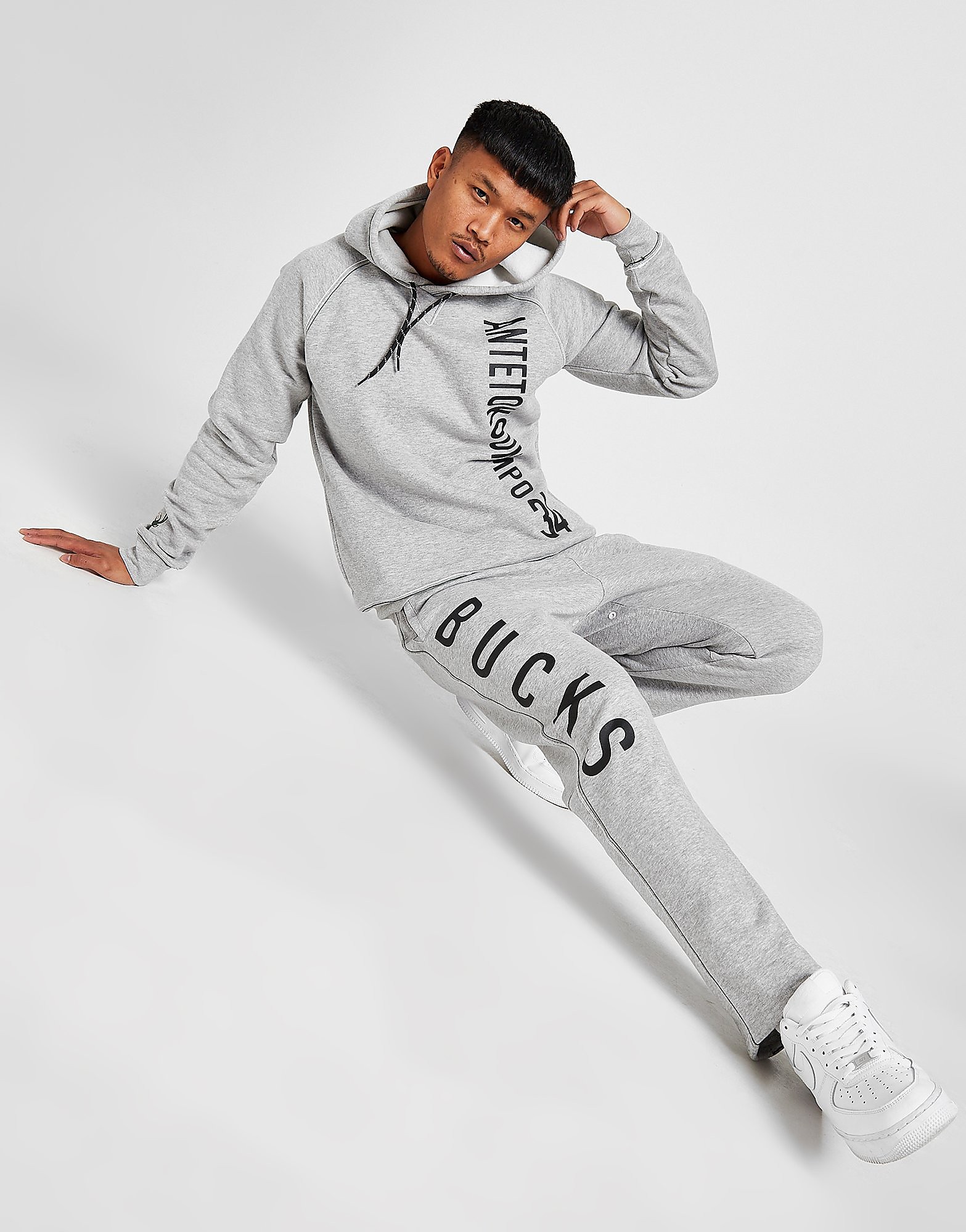 

Official Team NBA Milwaukee Bucks Giannis Joggers - Grey - Mens, Grey