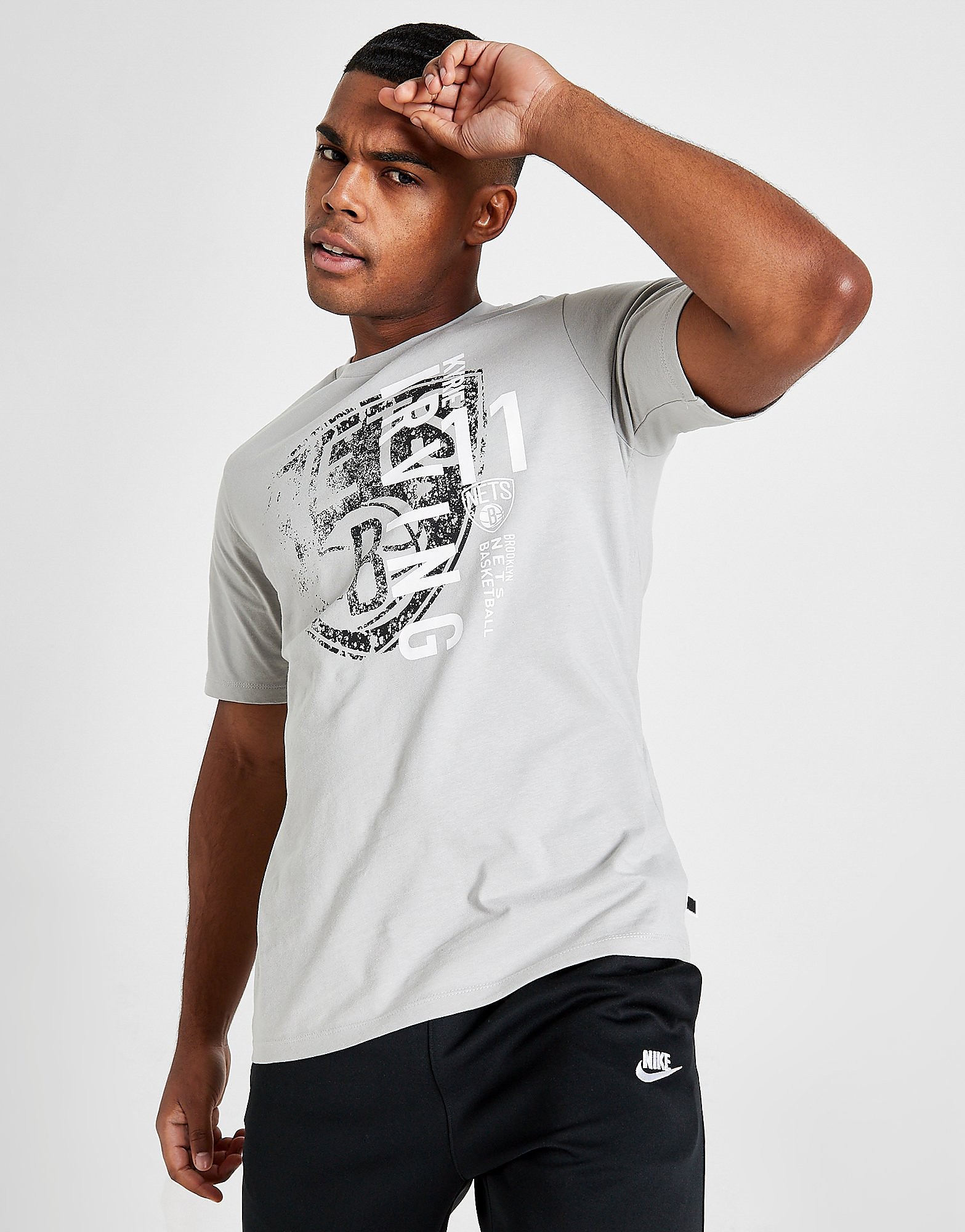 

Official Team NBA Brooklyn Nets Kyrie Irving #11 T-Shirt - Grey - Mens, Grey