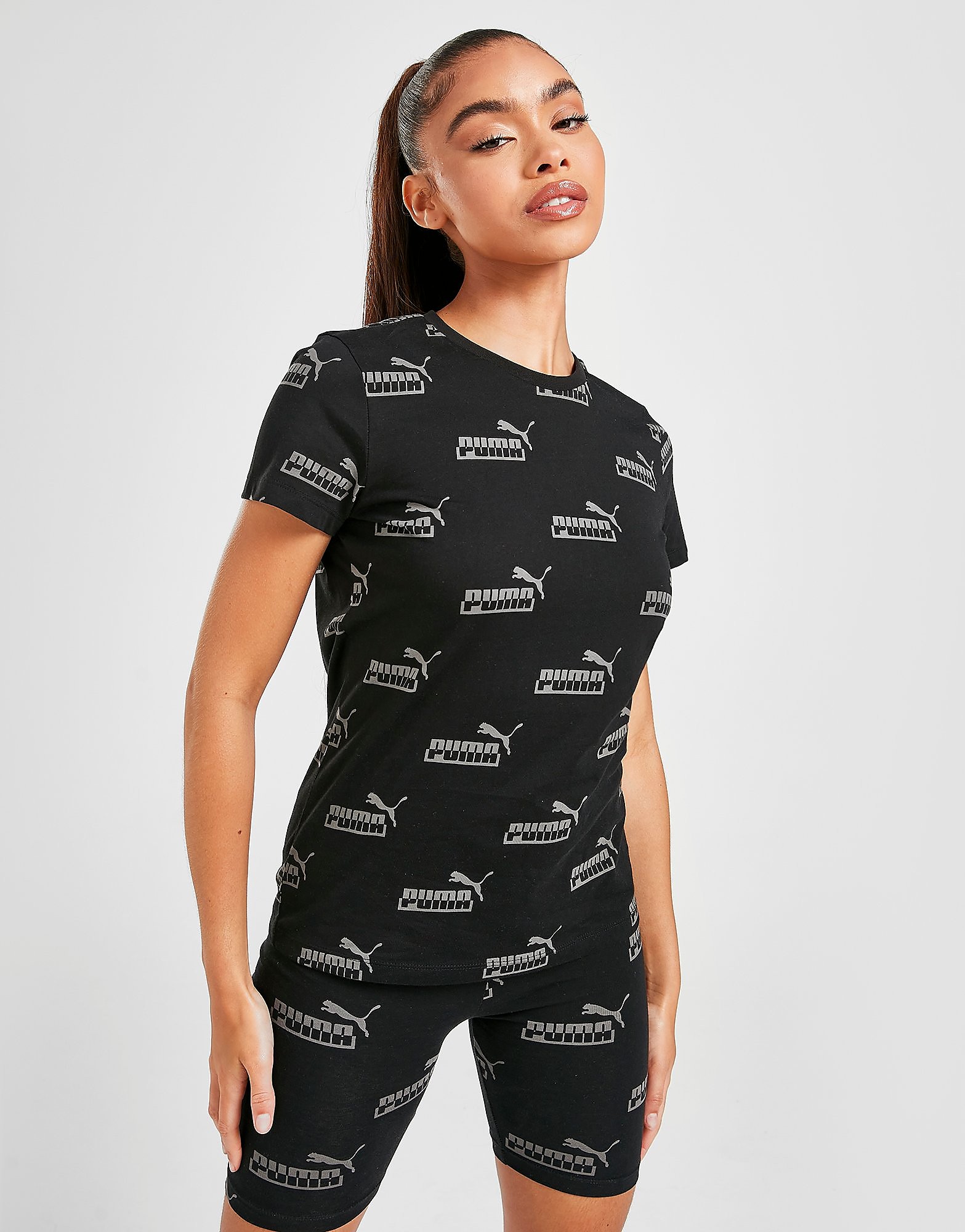 PUMA Repeat Crop T-Shirt, Svart