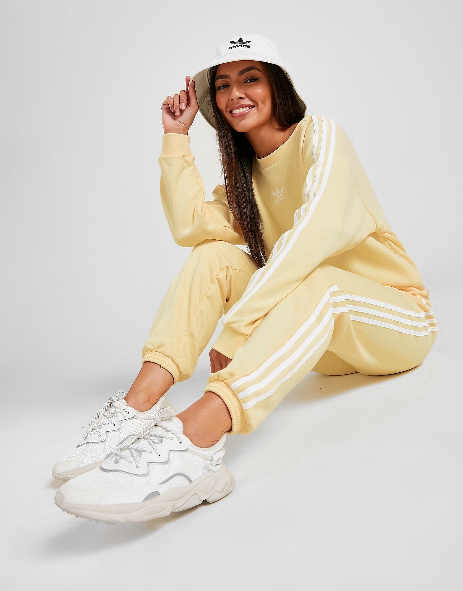 

adidas Originals 3-Stripes Essential Joggers - Only at JD - Yellow - Womens, Yellow
