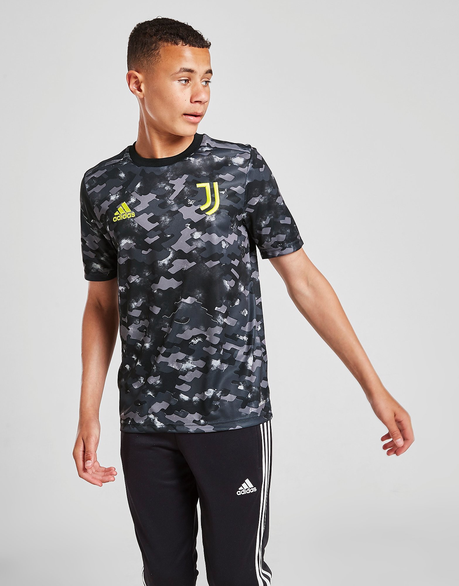 

adidas Juventus FC 2021/22 Pre Match Shirt Junior - Grey Four / Carbon / Black - Kids, Grey Four / Carbon / Black