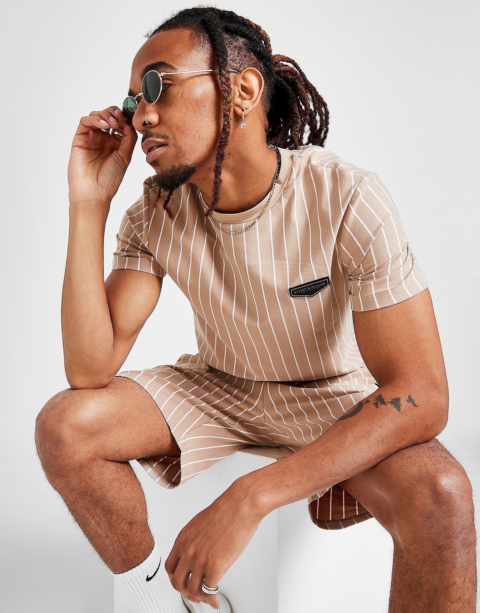 

Supply & Demand Core Pinstripe T-Shirt - Brown - Mens, Brown