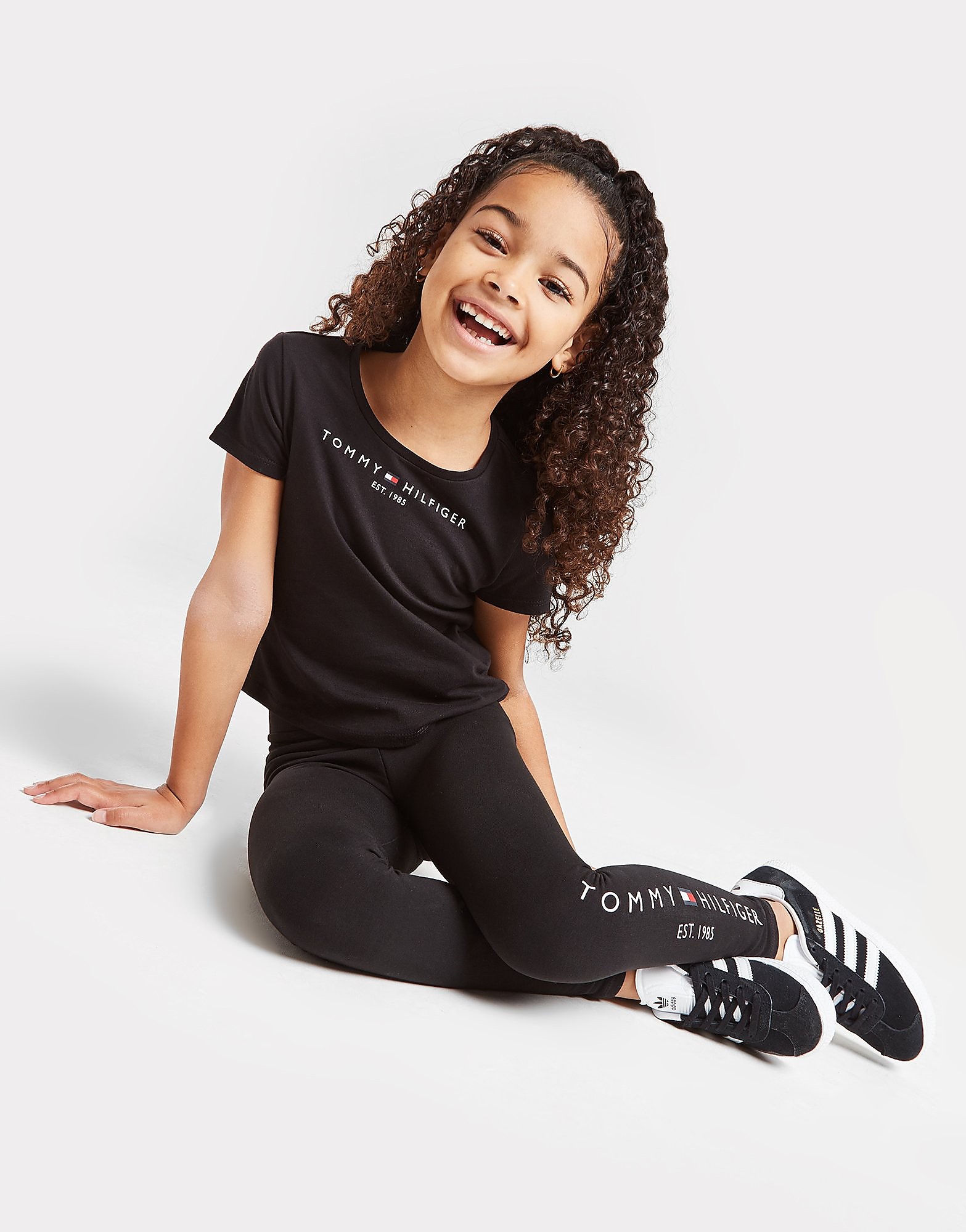 

Tommy Hilfiger Girls' Essential T-Shirt Children - Black - Kids, Black