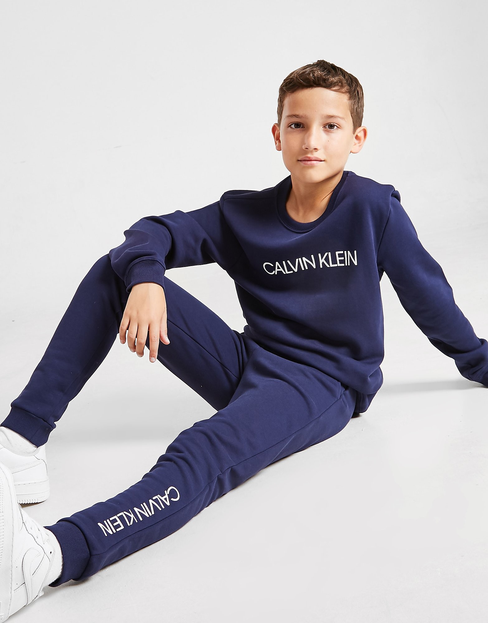 

Calvin Klein Institutional Logo Crew Tracksuit Junior - Navy - Kids, Navy