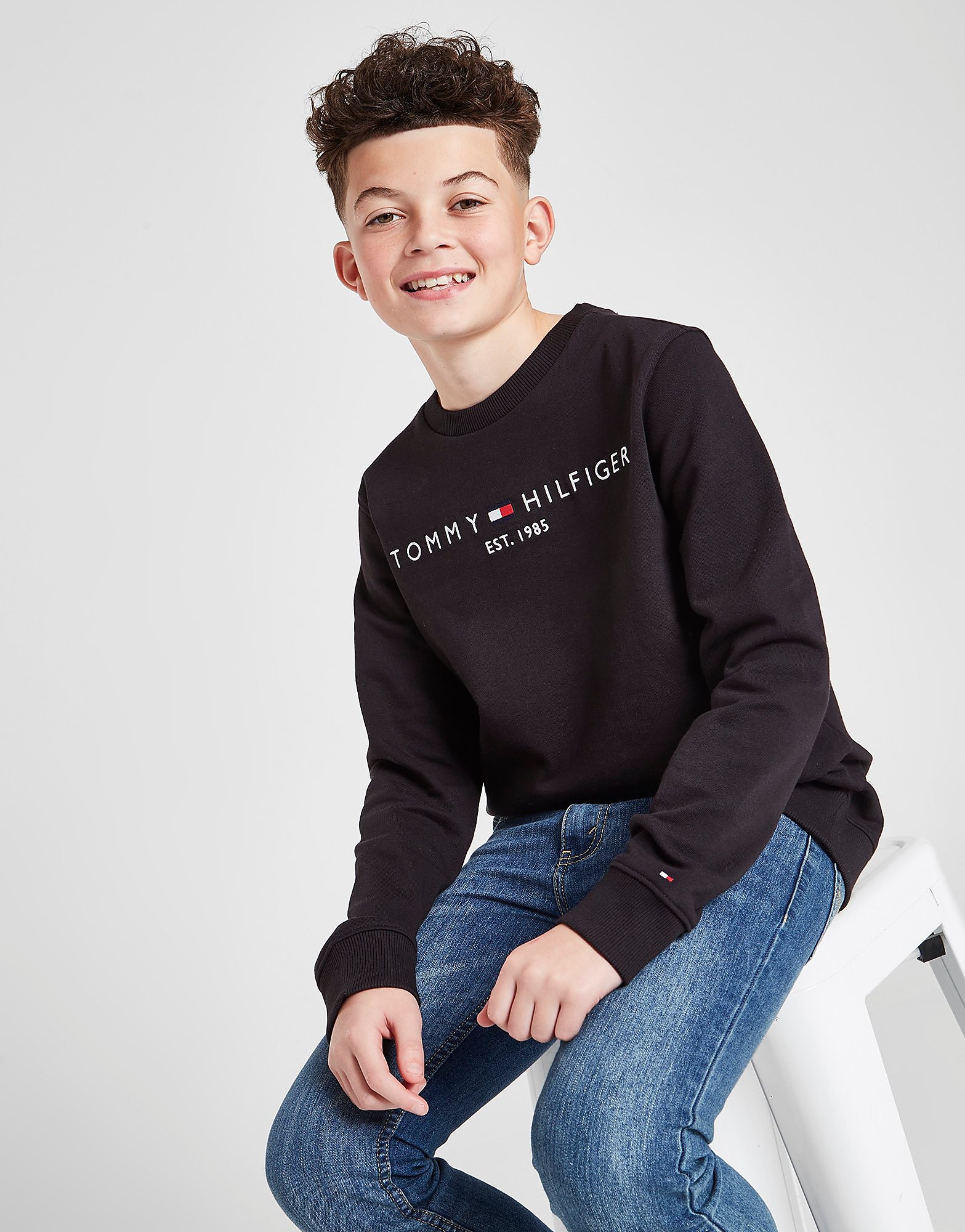 

Tommy Hilfiger Essential Crew Neck Sweatshirt Junior - Black - Kids, Black
